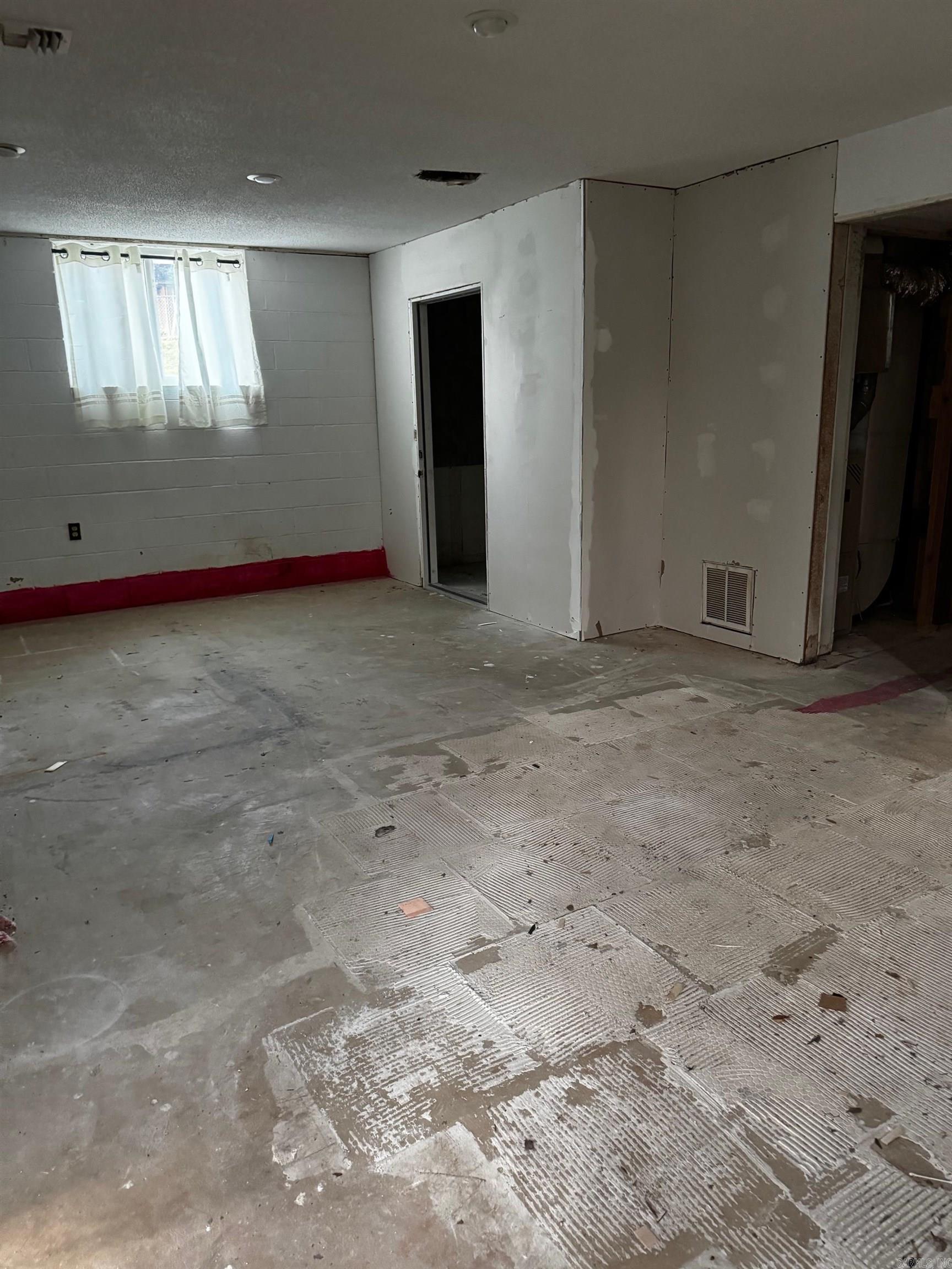 ALBERT PIKE - Residential