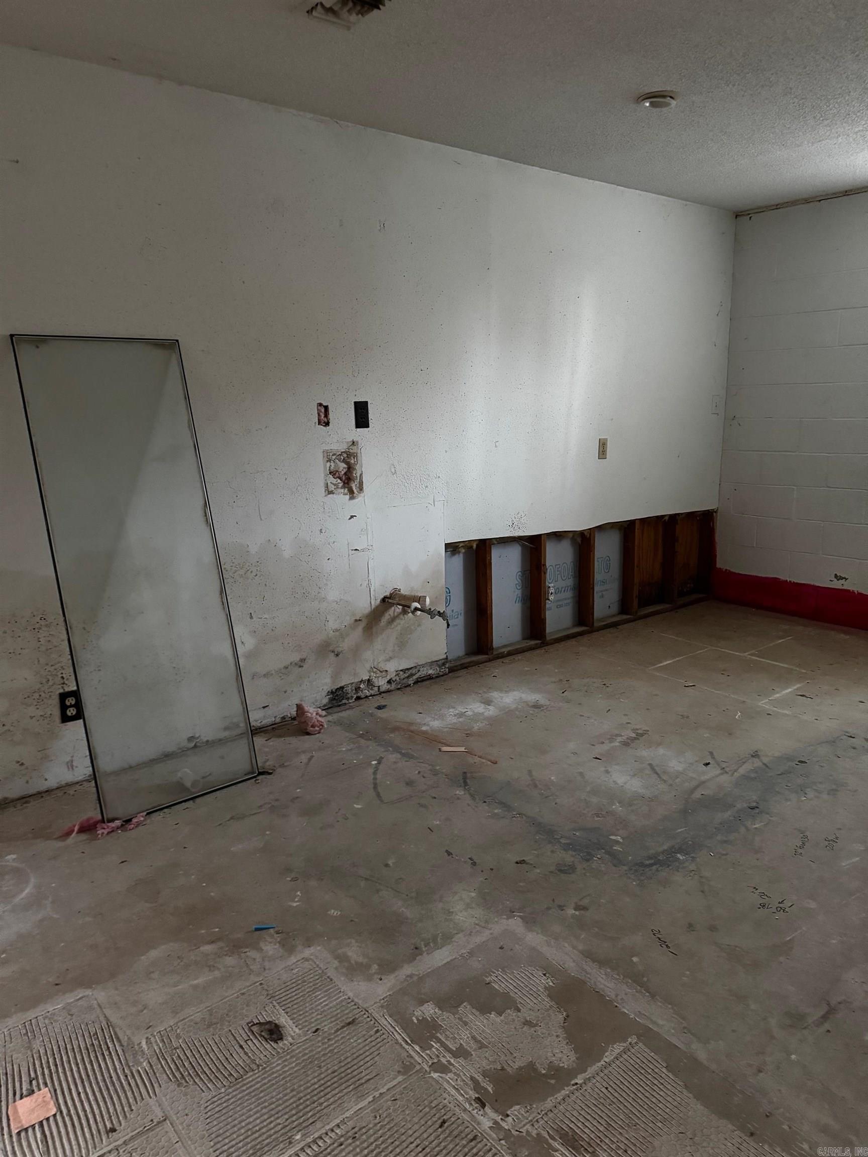 ALBERT PIKE - Residential