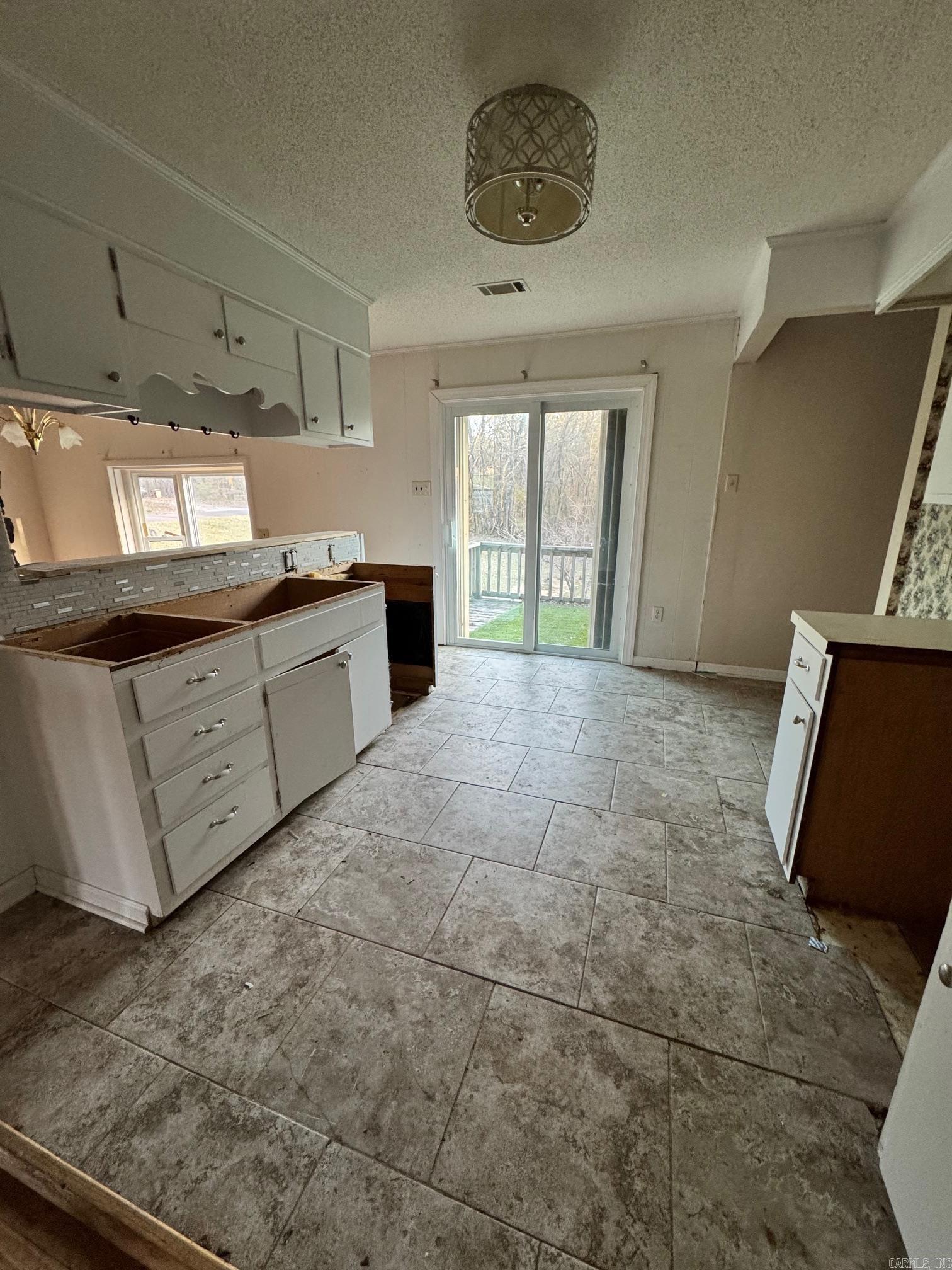 ALBERT PIKE - Residential