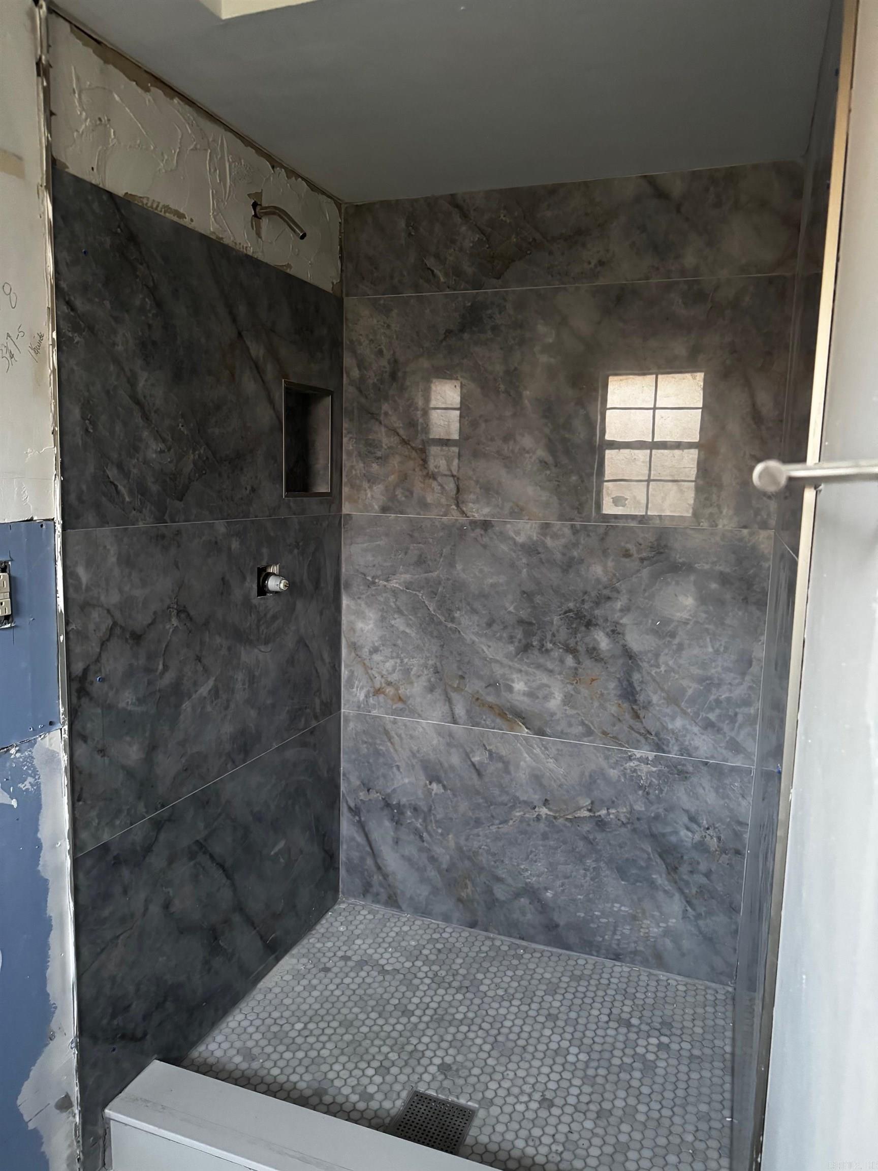 ALBERT PIKE - Residential