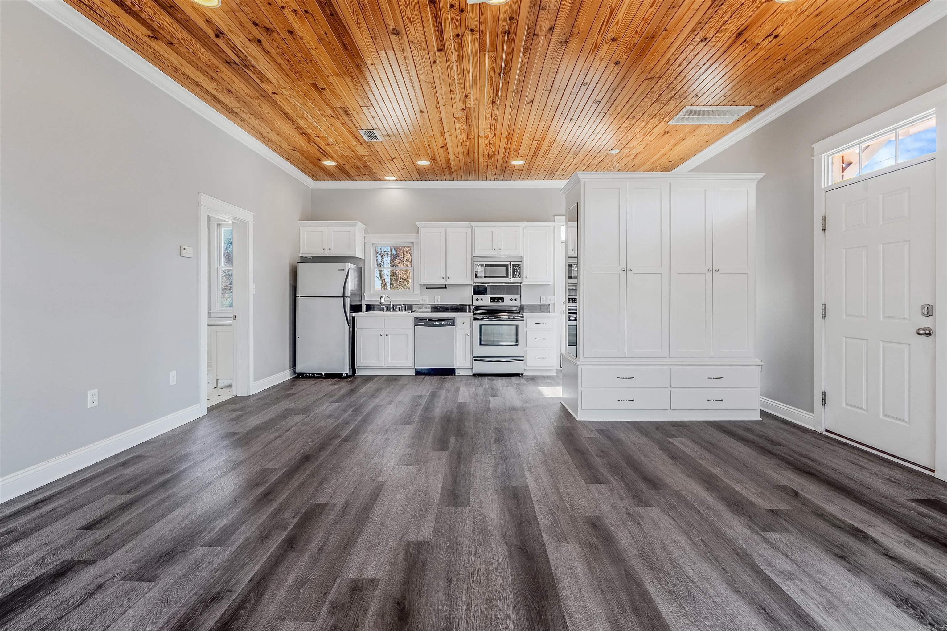 Clendennin - Residential Income