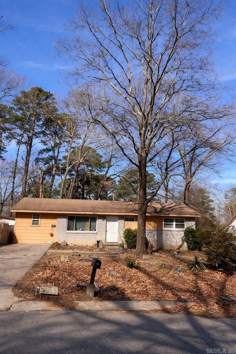 WAKEFIELD VILLAGE - Residential