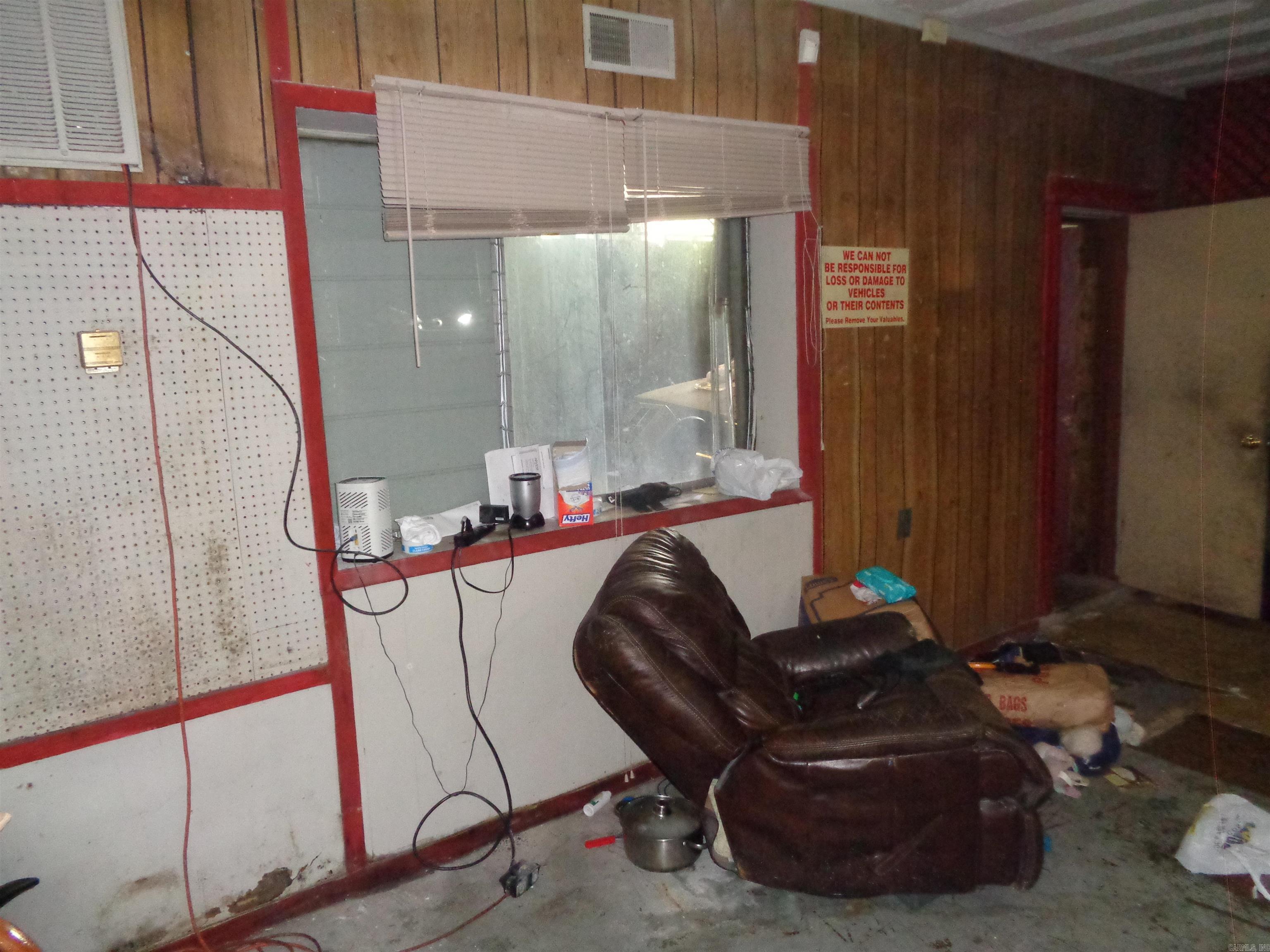 INTER CITY - Commercial Sale