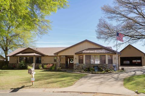 Photo of 8 Franklin Circle, Searcy, AR 72143 (MLS # 26014613)