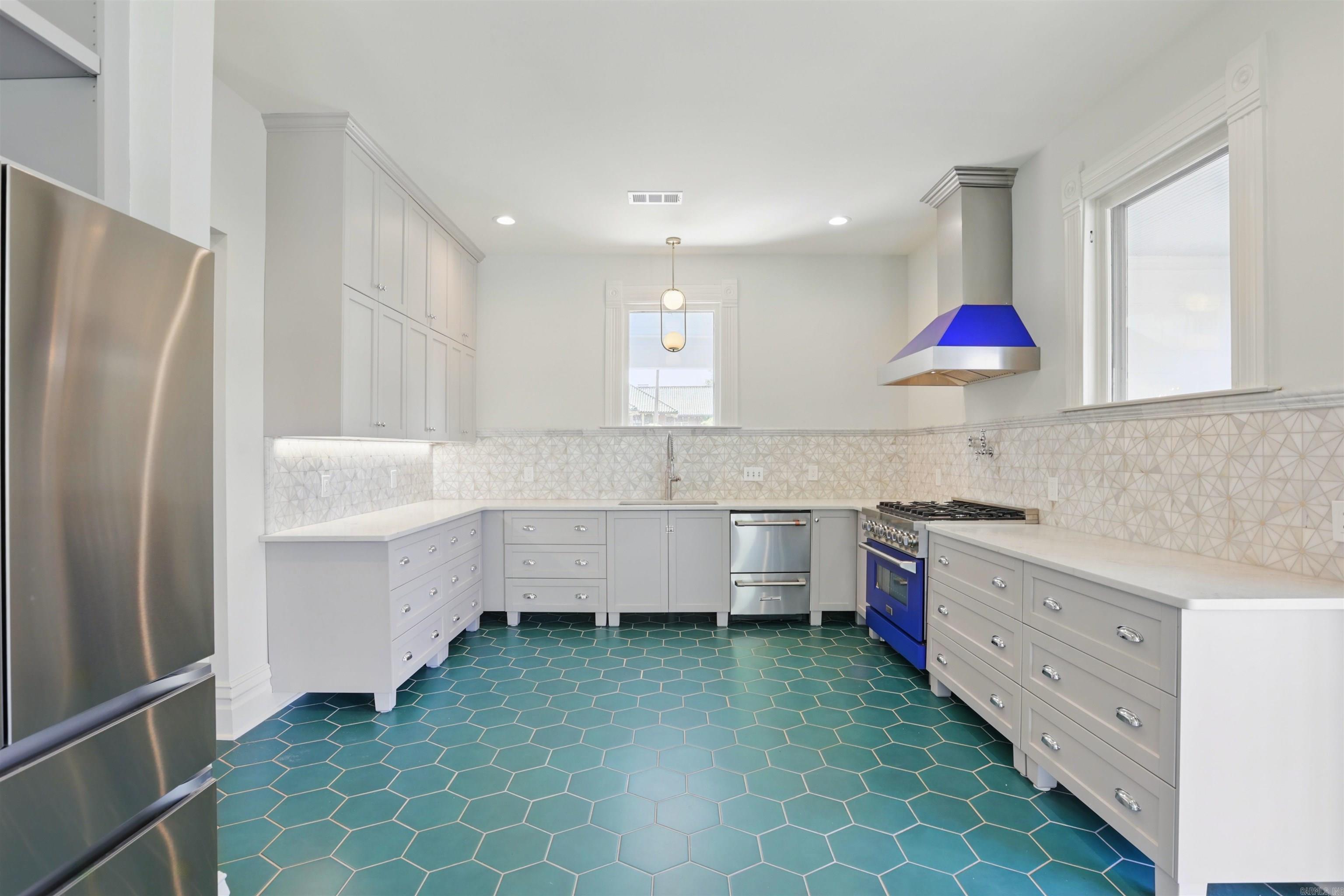 CITY OF LR L10 - Residential
