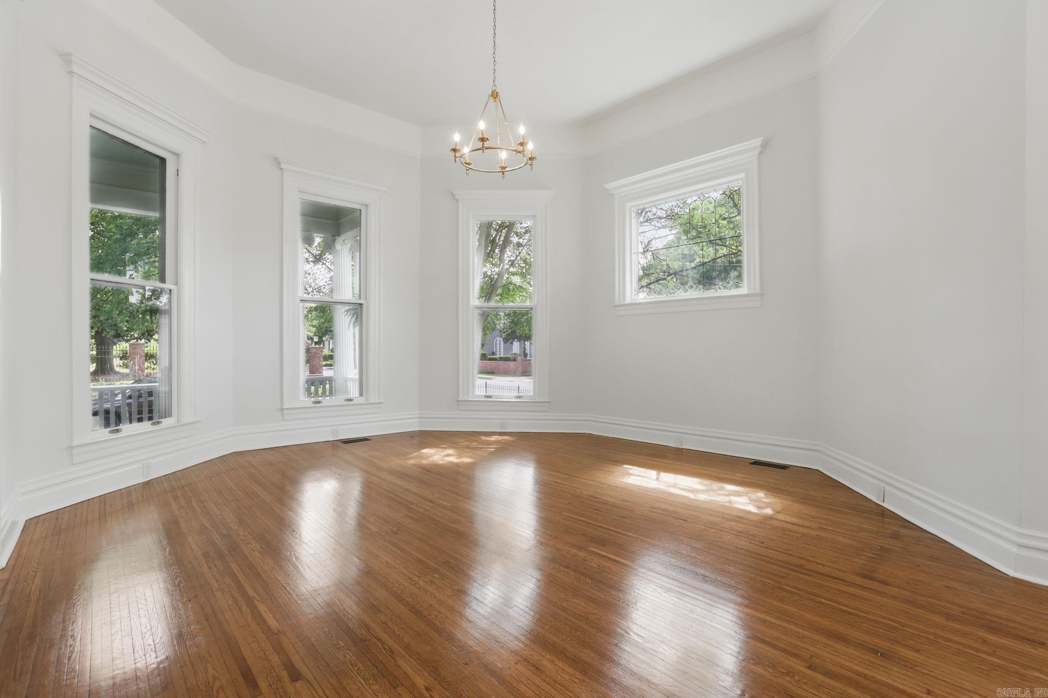 CITY OF LR L10 - Residential