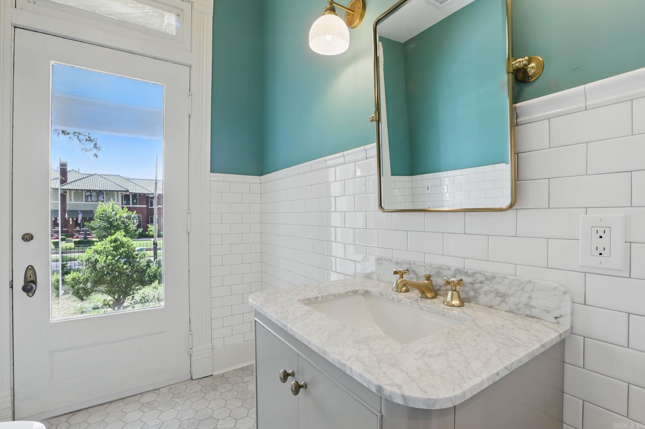 CITY OF LR L10 - Residential