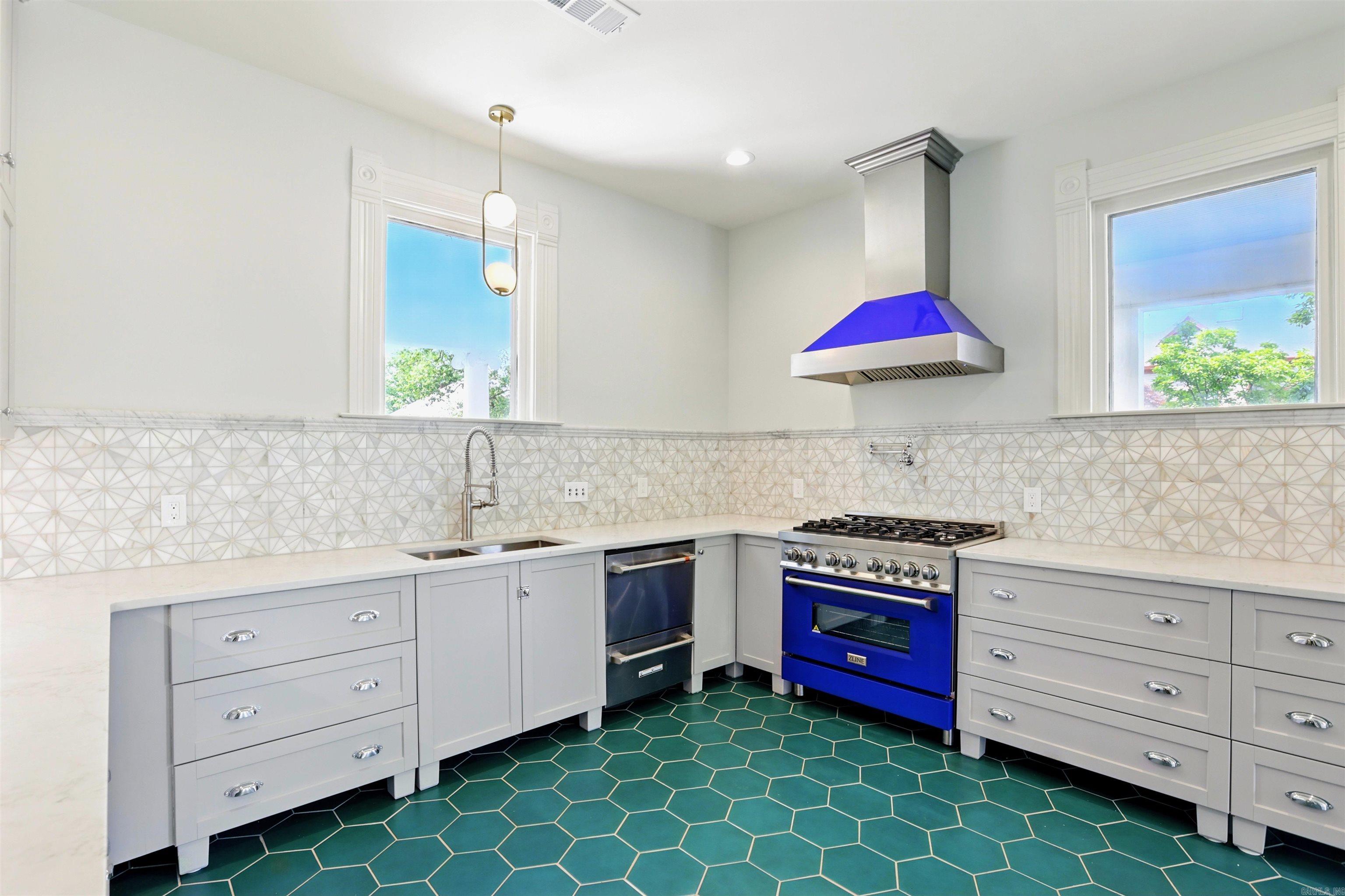 CITY OF LR L10 - Residential