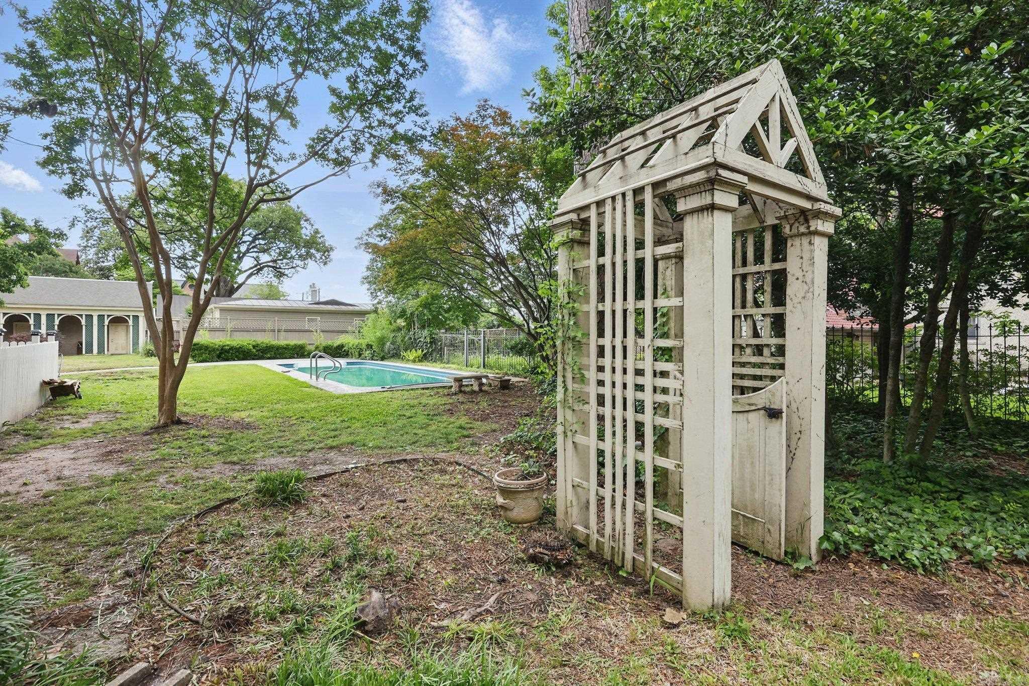 CITY OF LR L10 - Residential