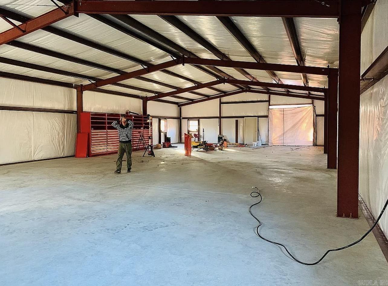 Metes & Bounds - Land