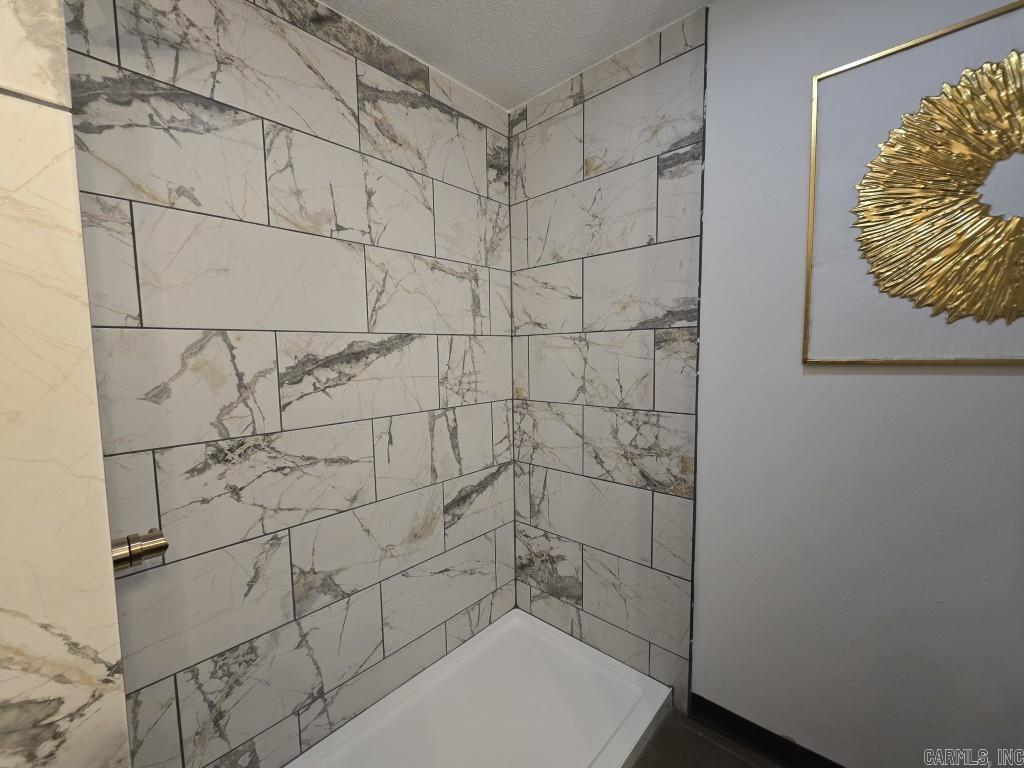 BRIDGES AND THOMPSON - Residential