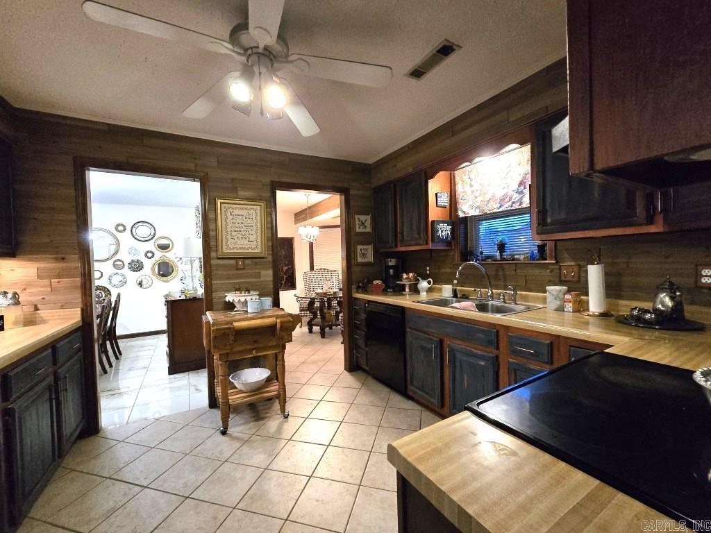 BRIDGES AND THOMPSON - Residential