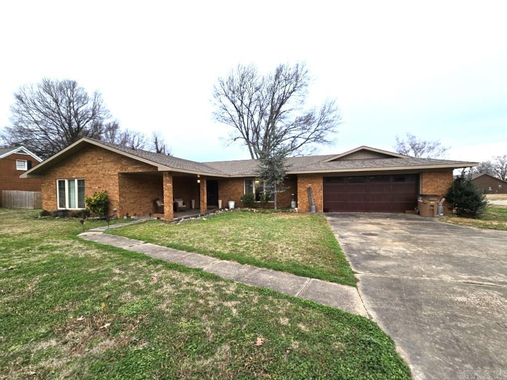 BRIDGES AND THOMPSON - Residential