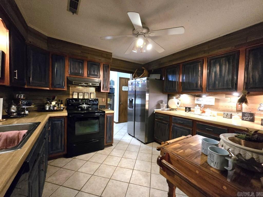 BRIDGES AND THOMPSON - Residential