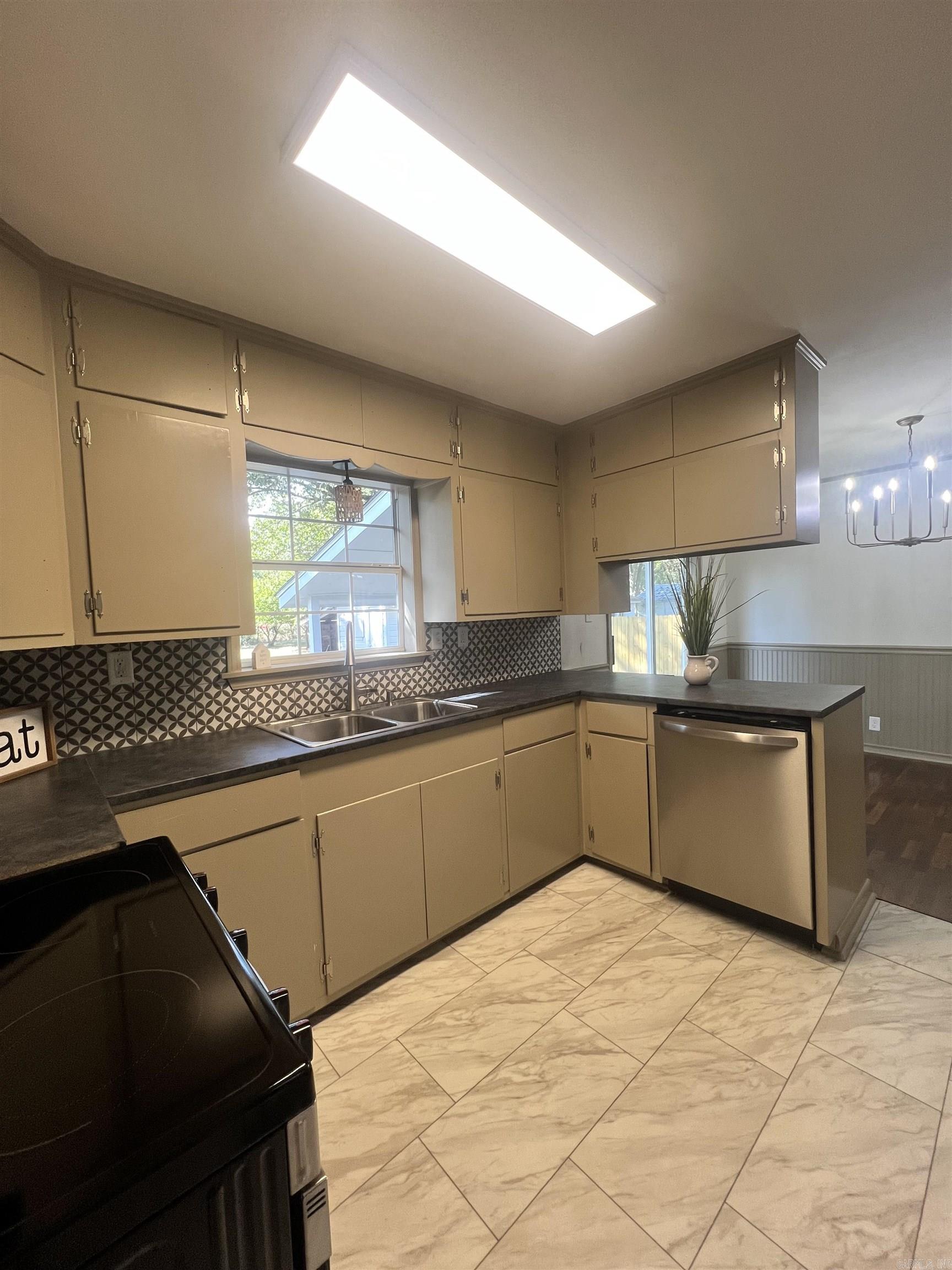 BROWN ADDN - Residential