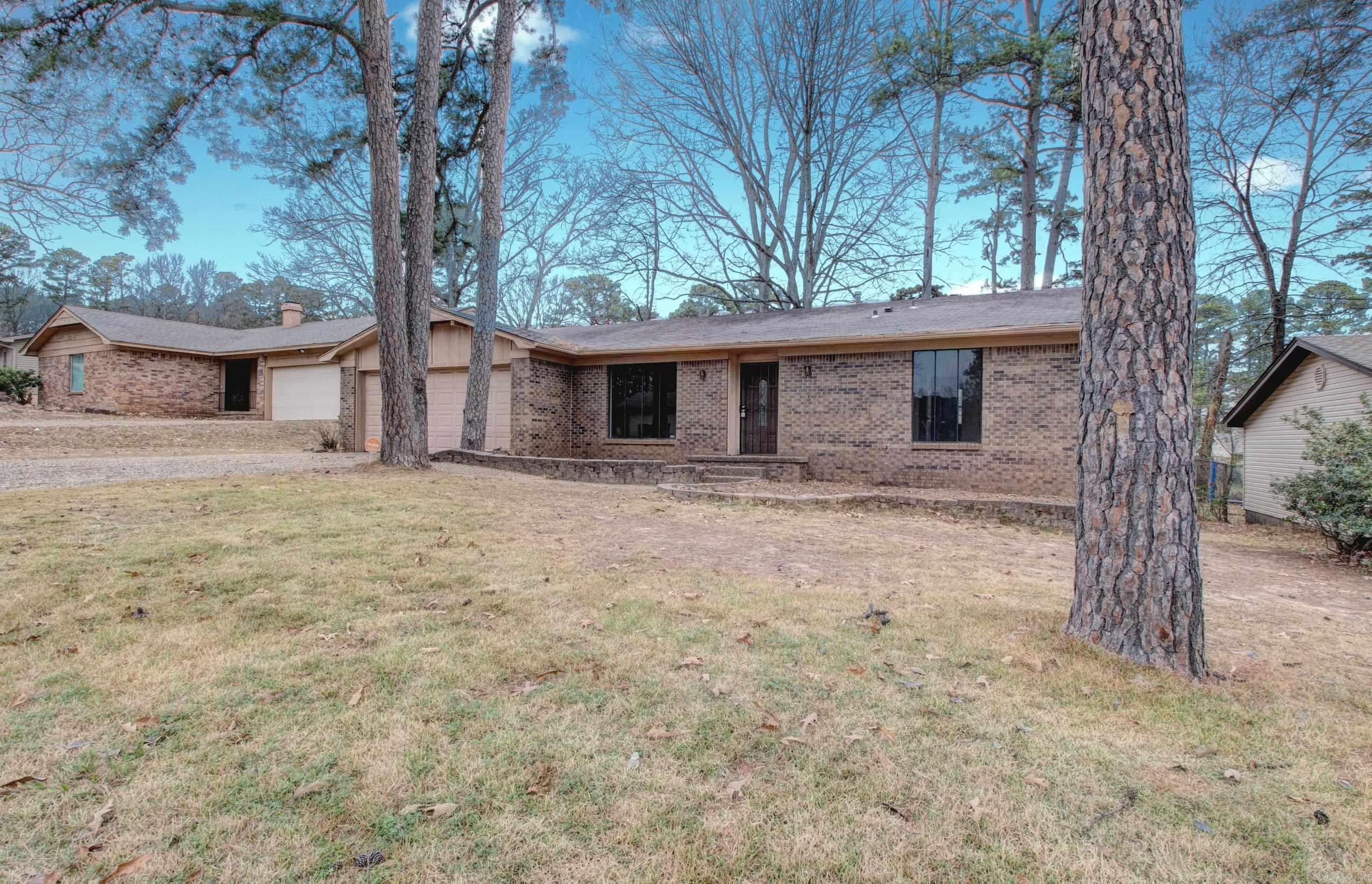 TWIN LAKES - Residential