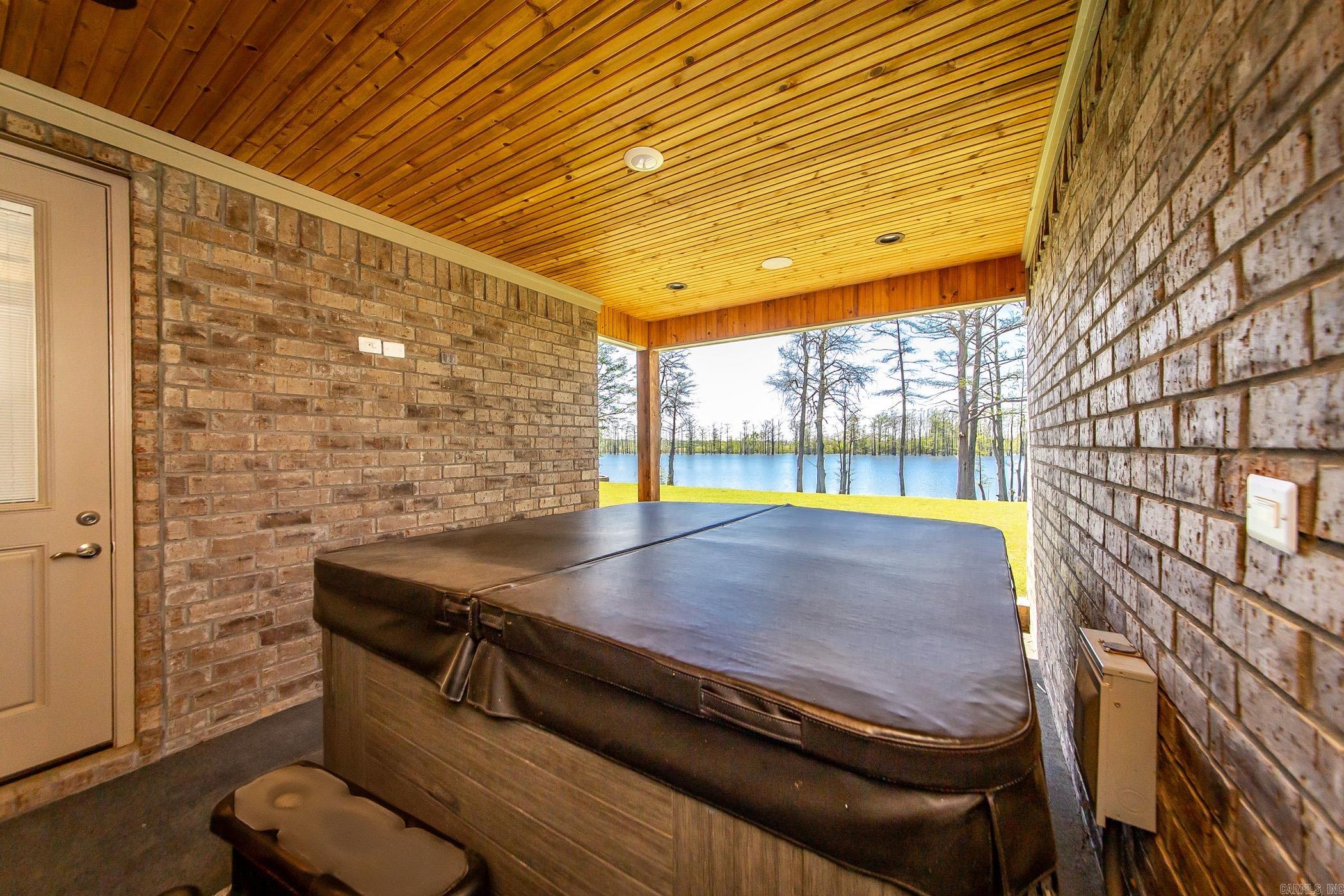 Horseshoe Lake Estates - Residential