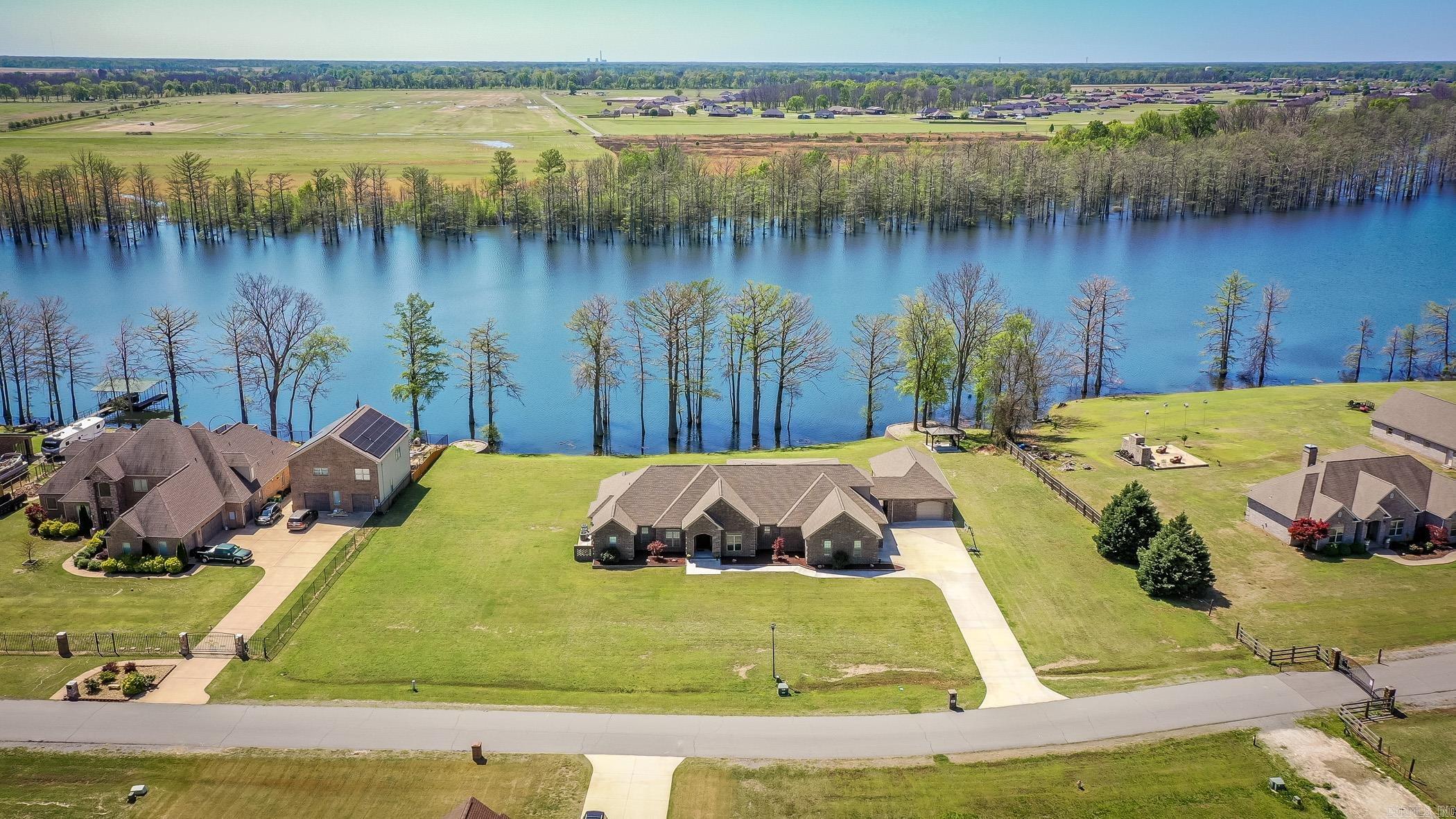 Horseshoe Lake Estates - Residential