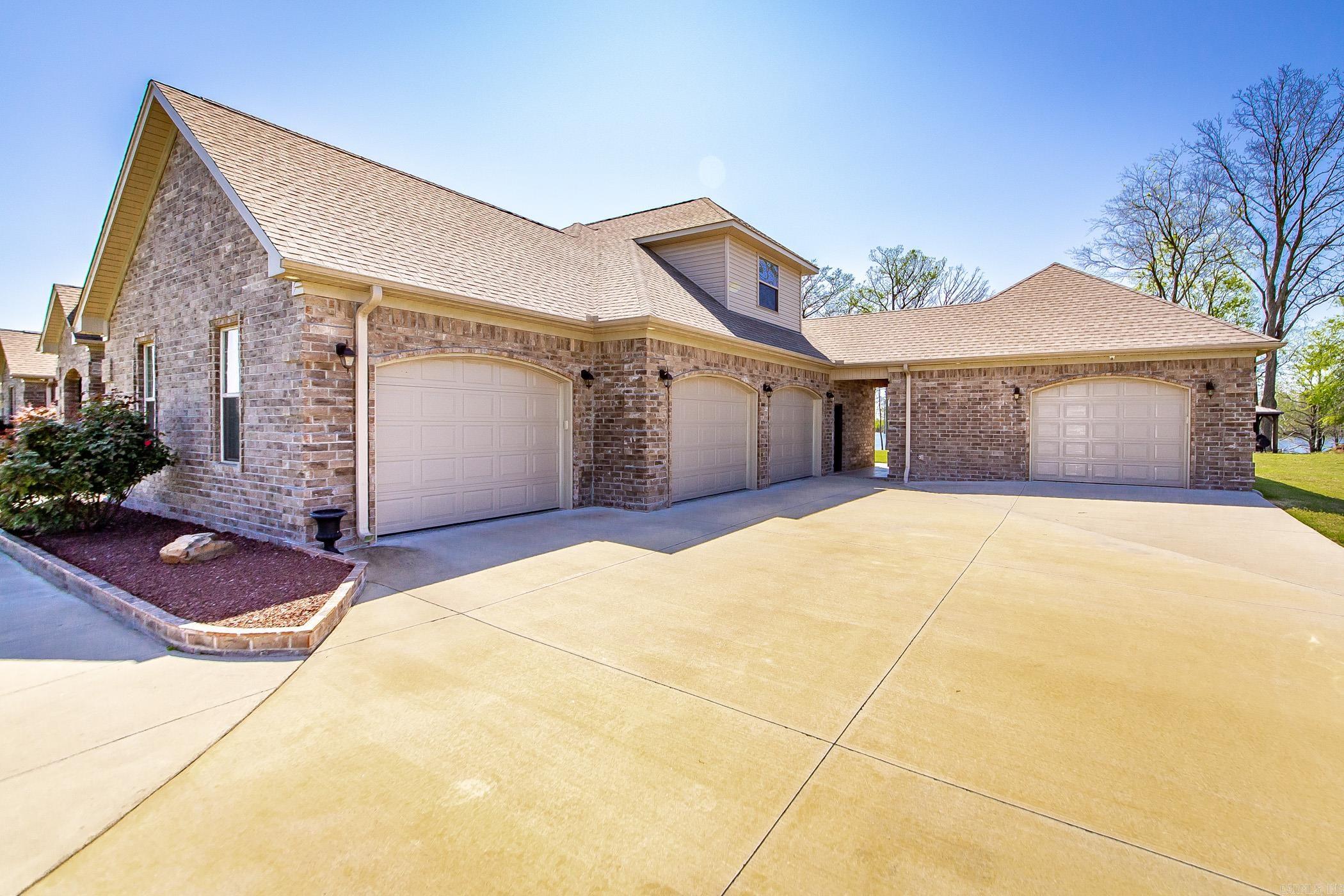 Horseshoe Lake Estates - Residential