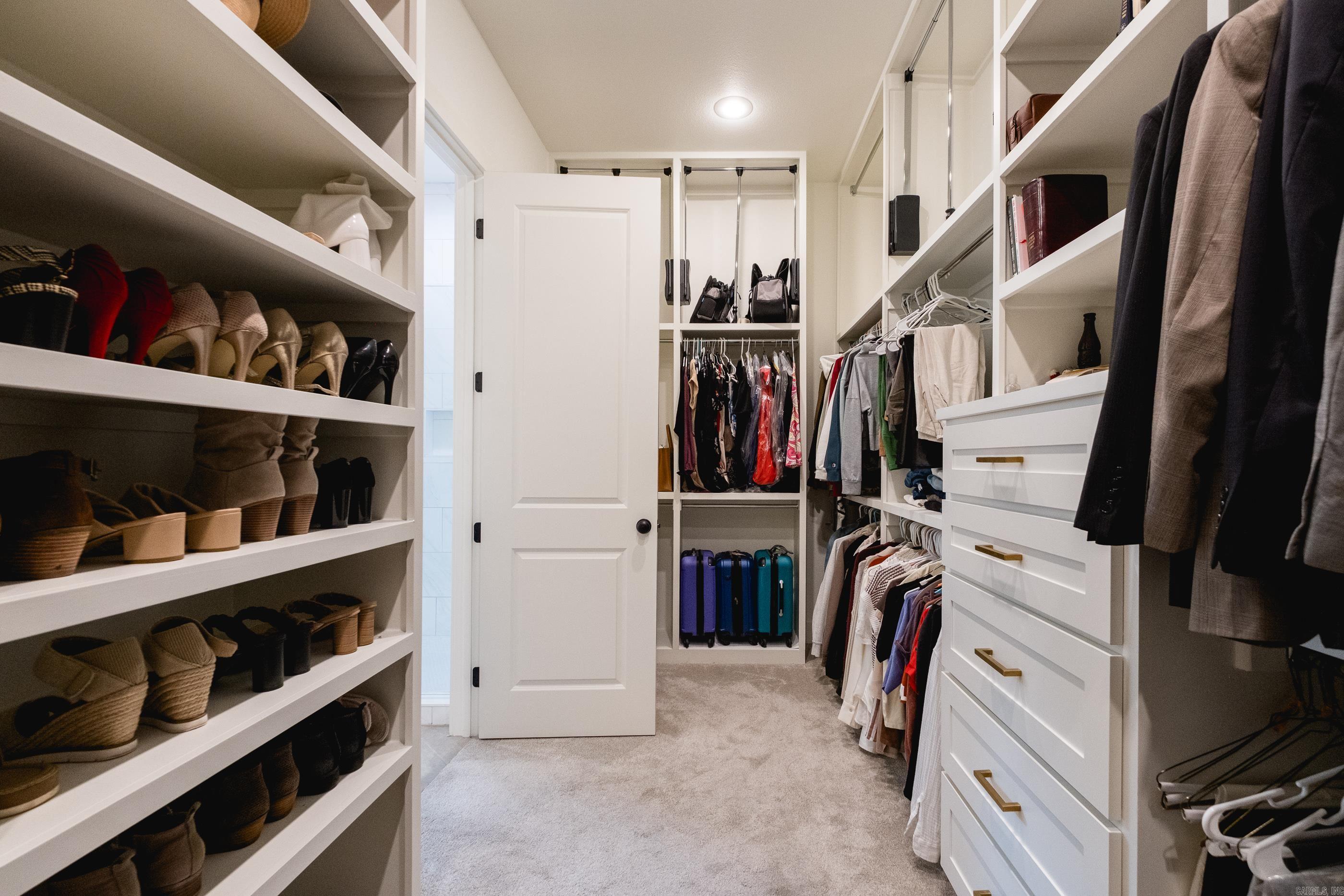 CHENAL VALLEY EPERNAY PLACE - Residential