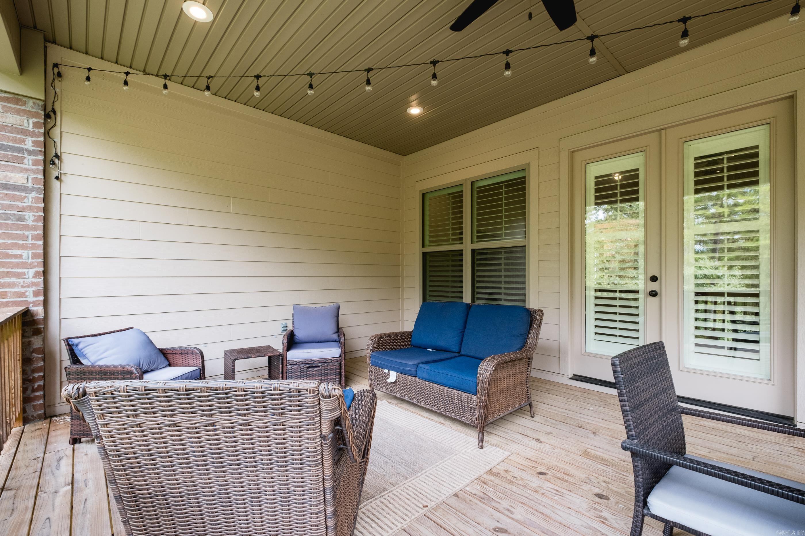 CHENAL VALLEY EPERNAY PLACE - Residential