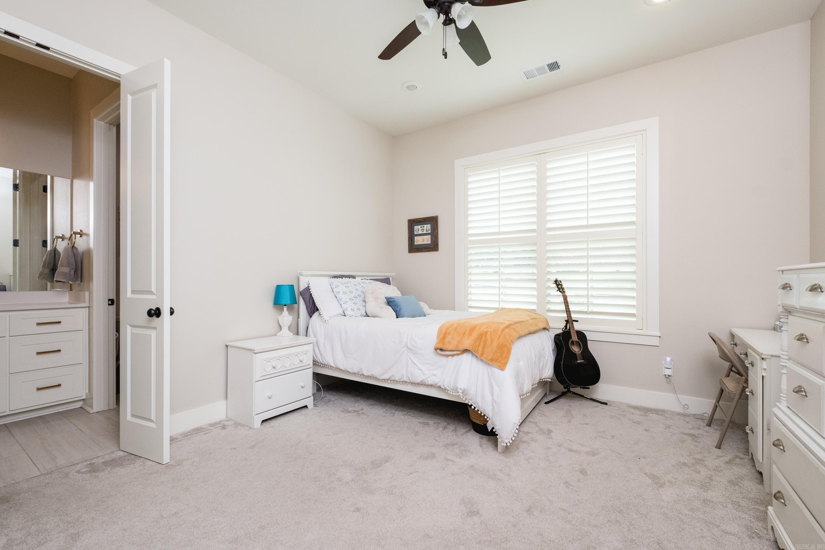 CHENAL VALLEY EPERNAY PLACE - Residential