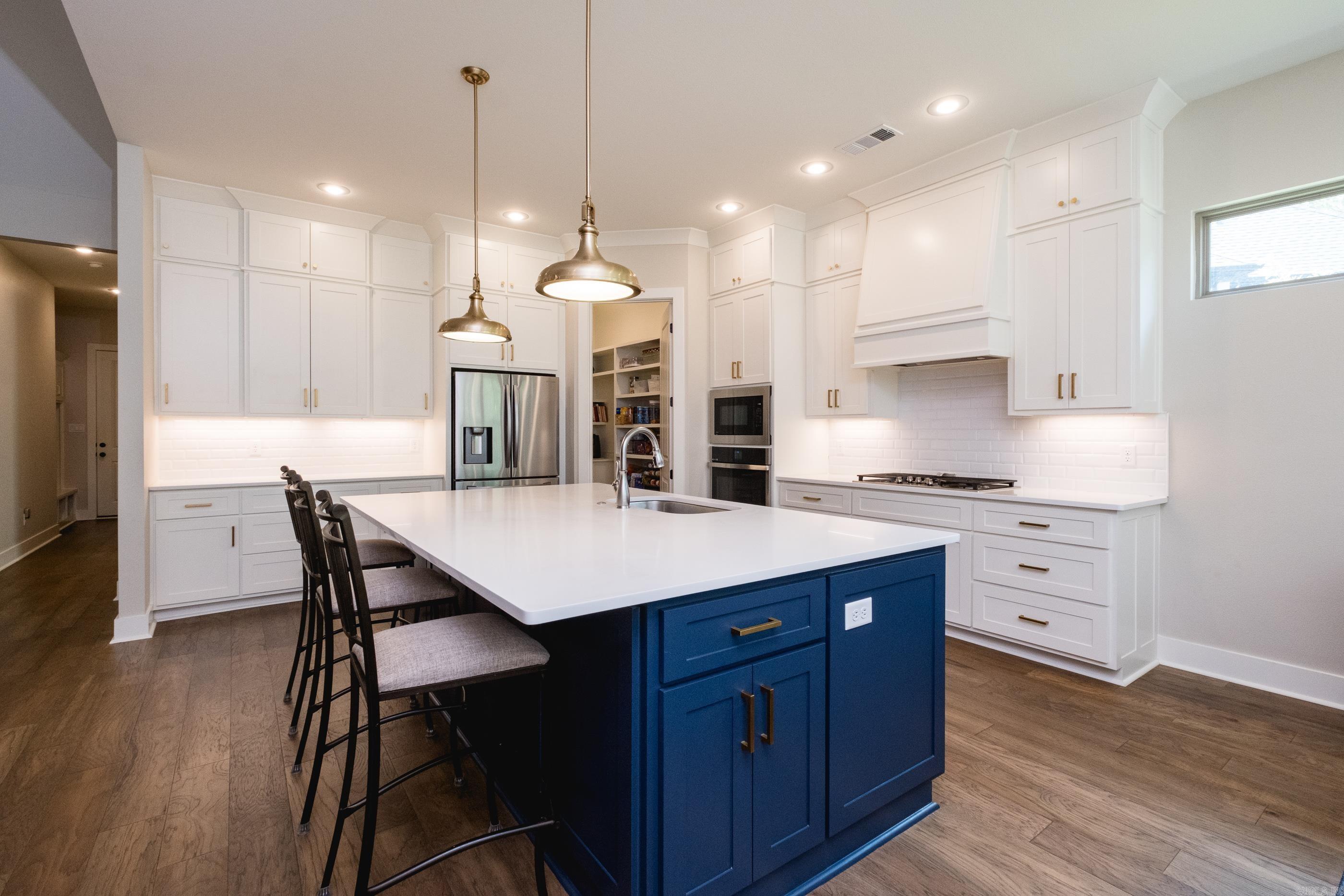 CHENAL VALLEY EPERNAY PLACE - Residential