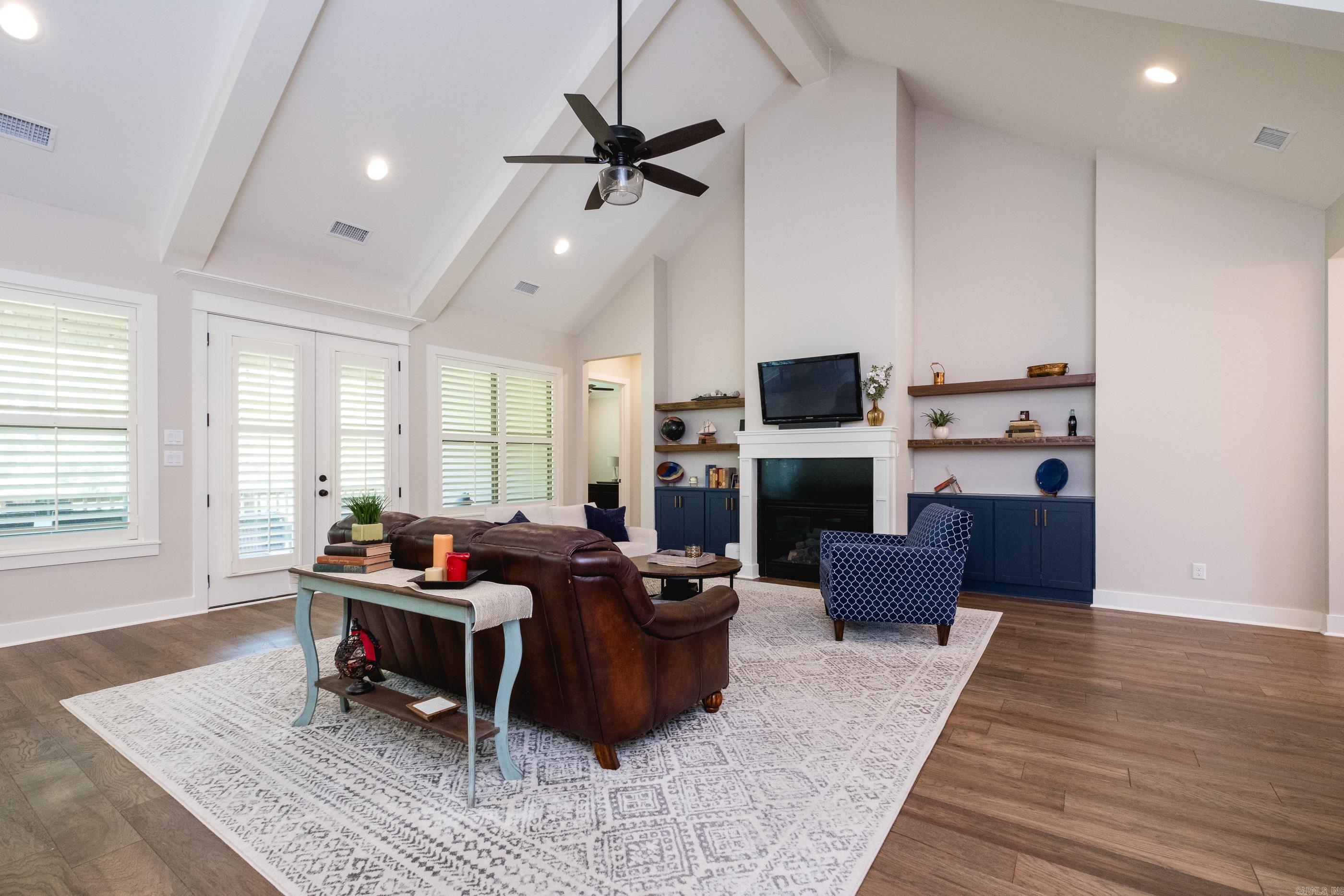 CHENAL VALLEY EPERNAY PLACE - Residential