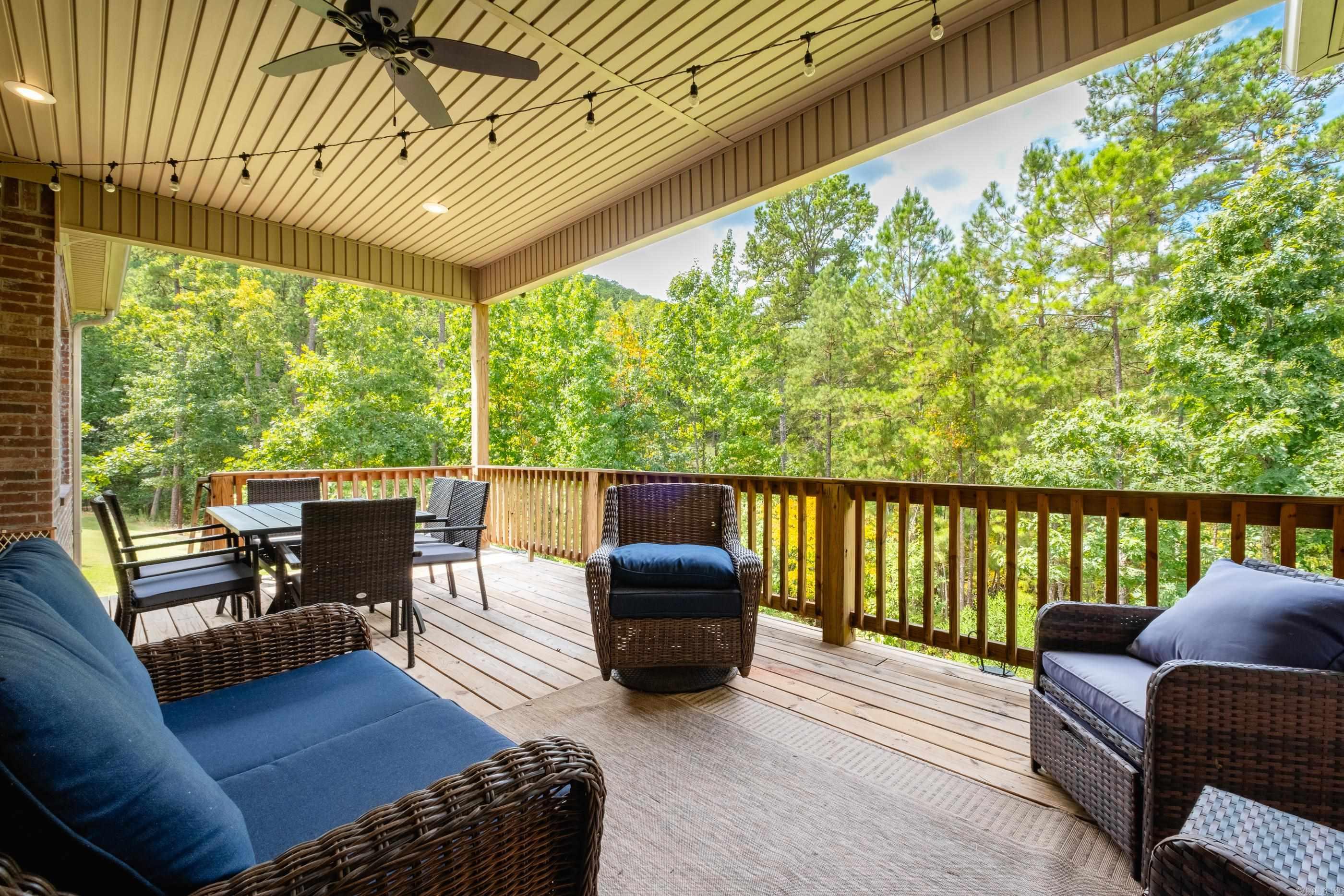 CHENAL VALLEY EPERNAY PLACE - Residential