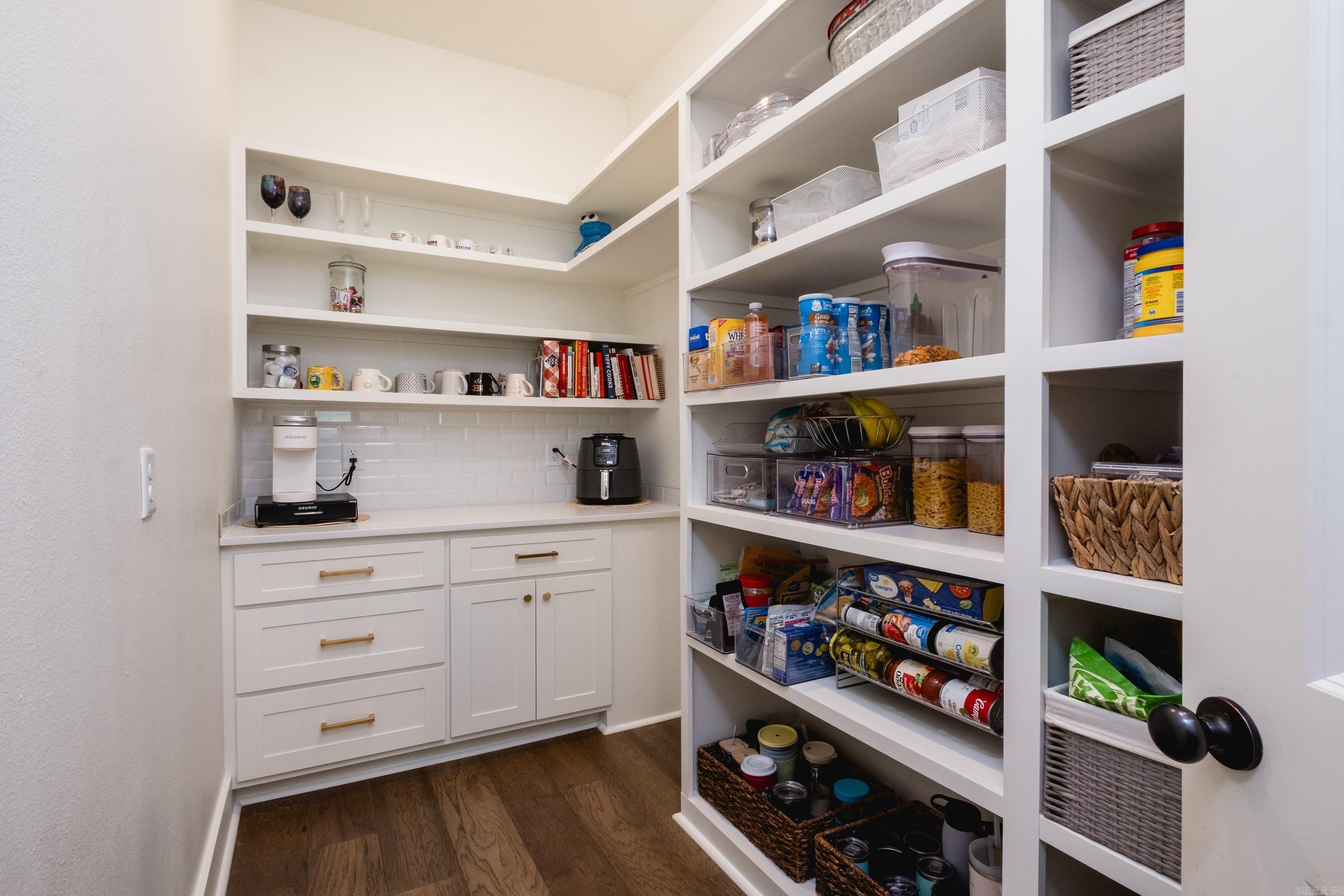 CHENAL VALLEY EPERNAY PLACE - Residential