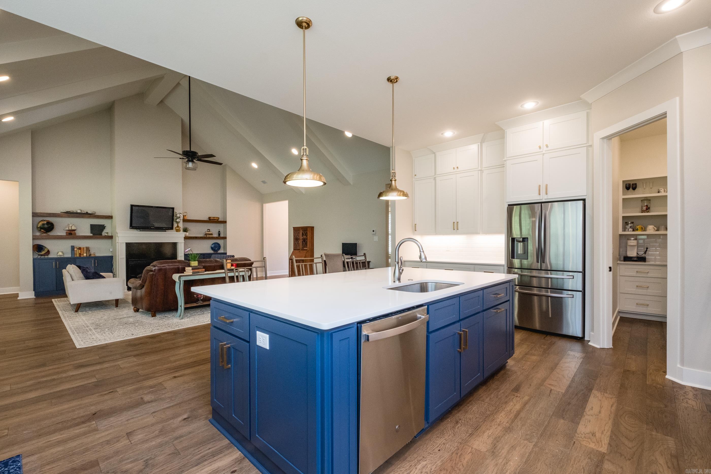 CHENAL VALLEY EPERNAY PLACE - Residential