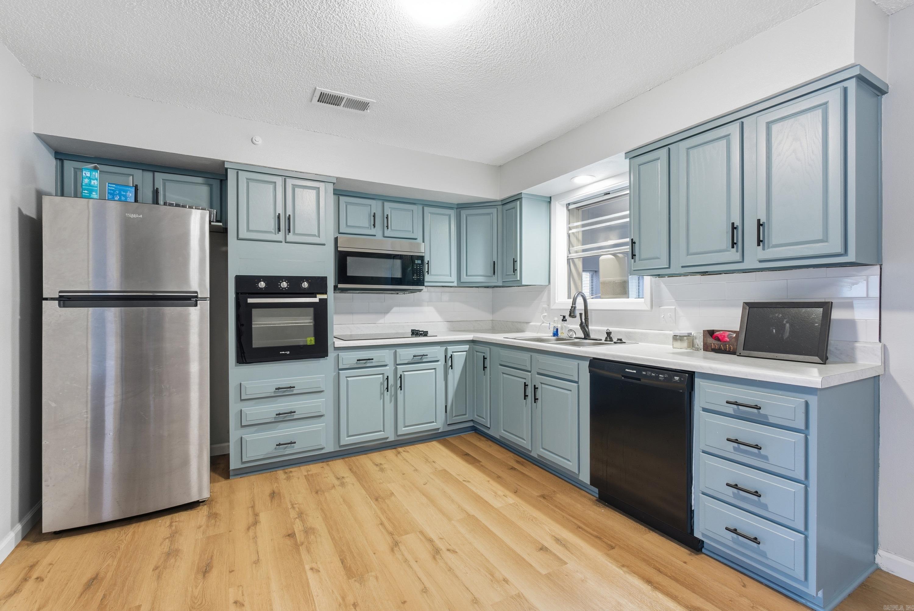 MARSHALL ROAD - Residential