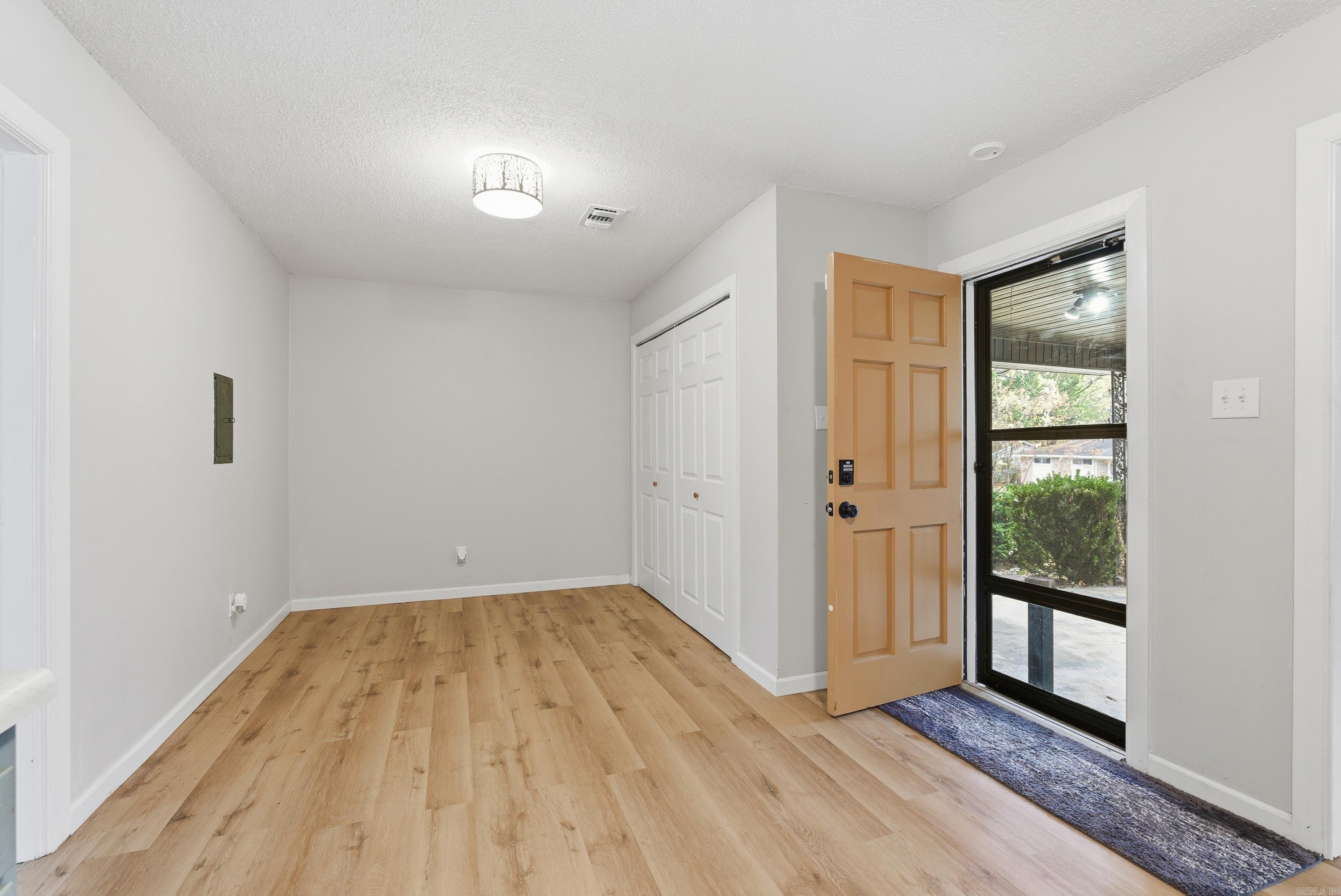 MARSHALL ROAD - Residential