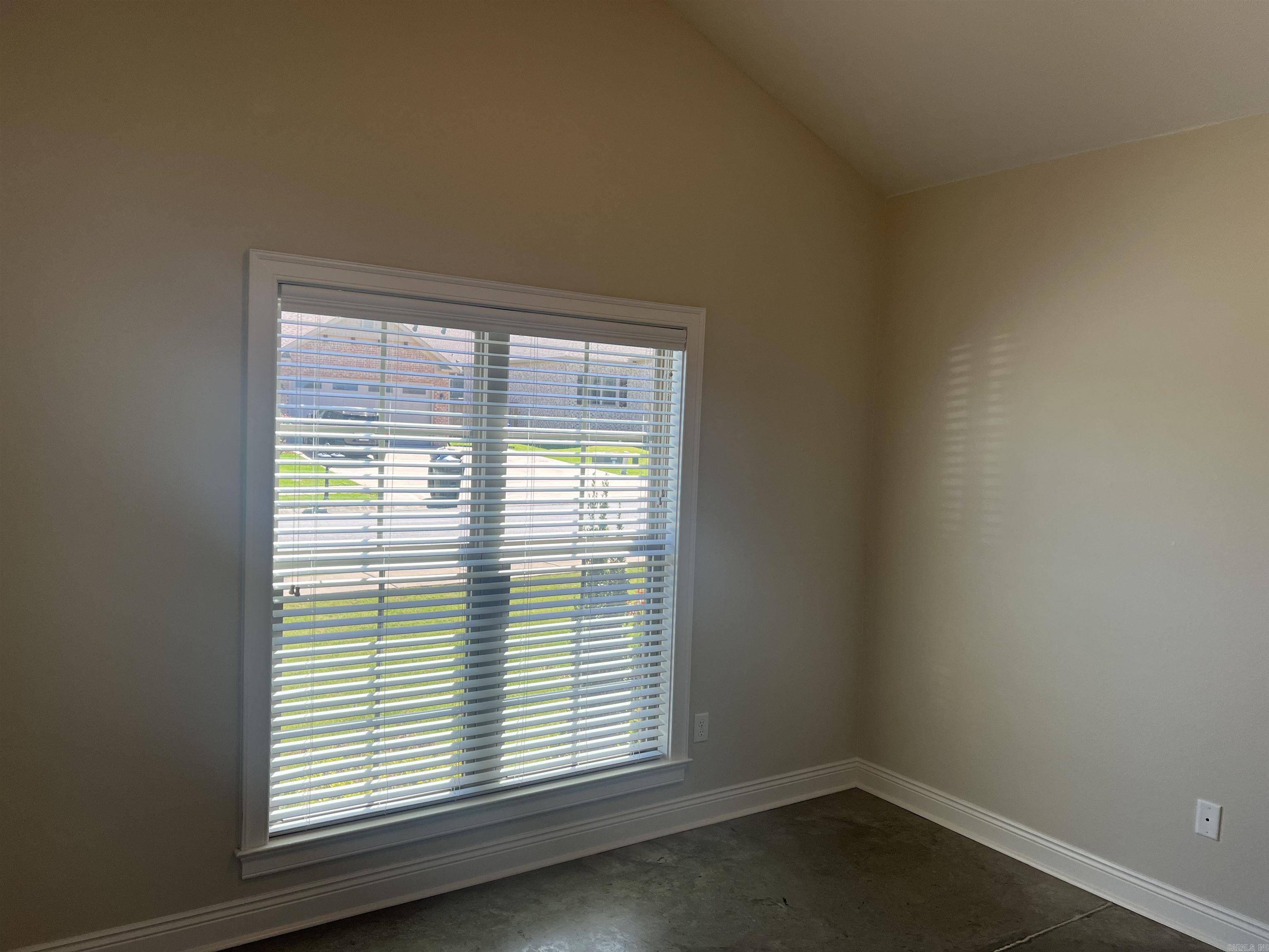 SALEM WOODS - Residential