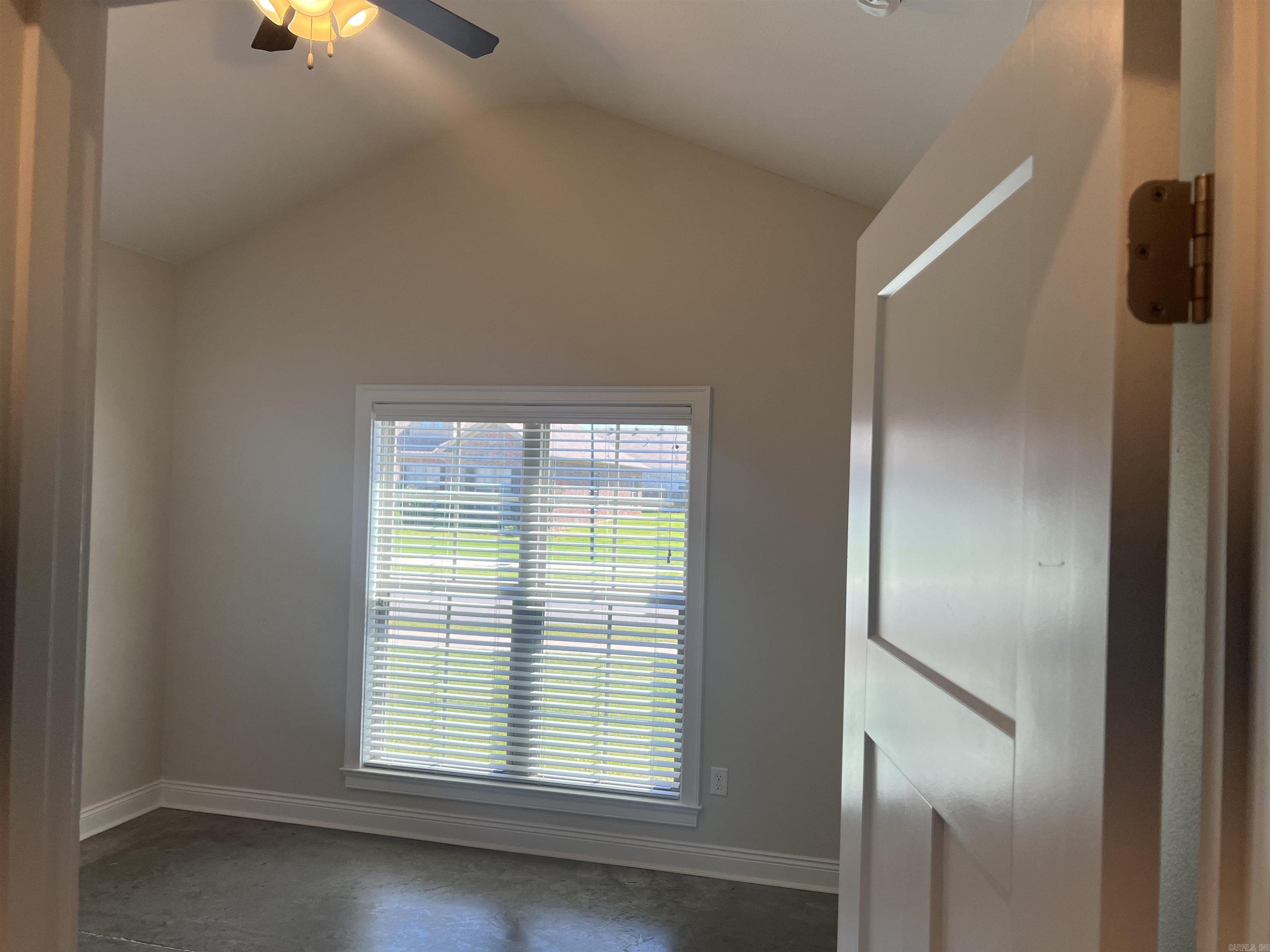 SALEM WOODS - Residential