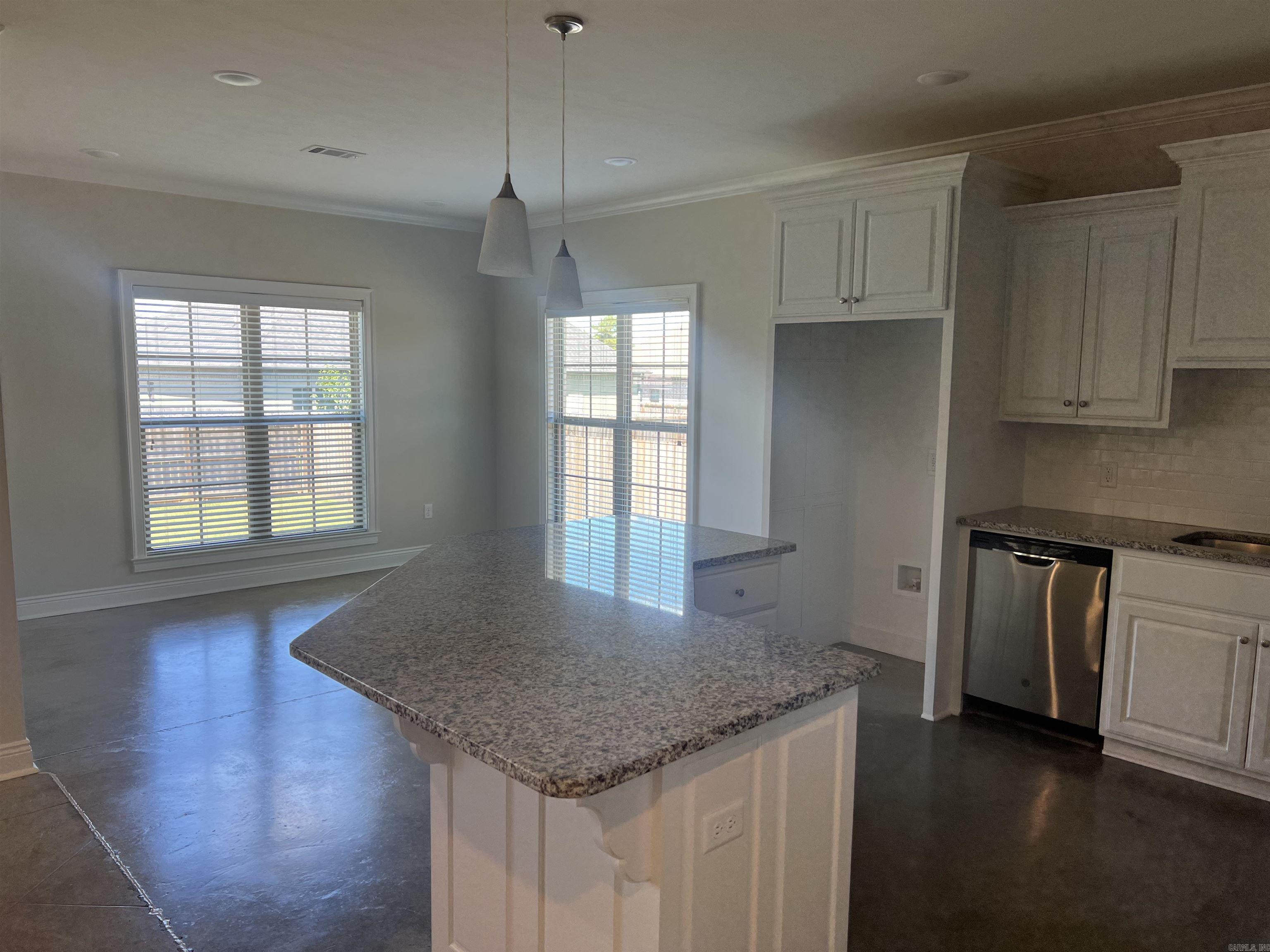 SALEM WOODS - Residential