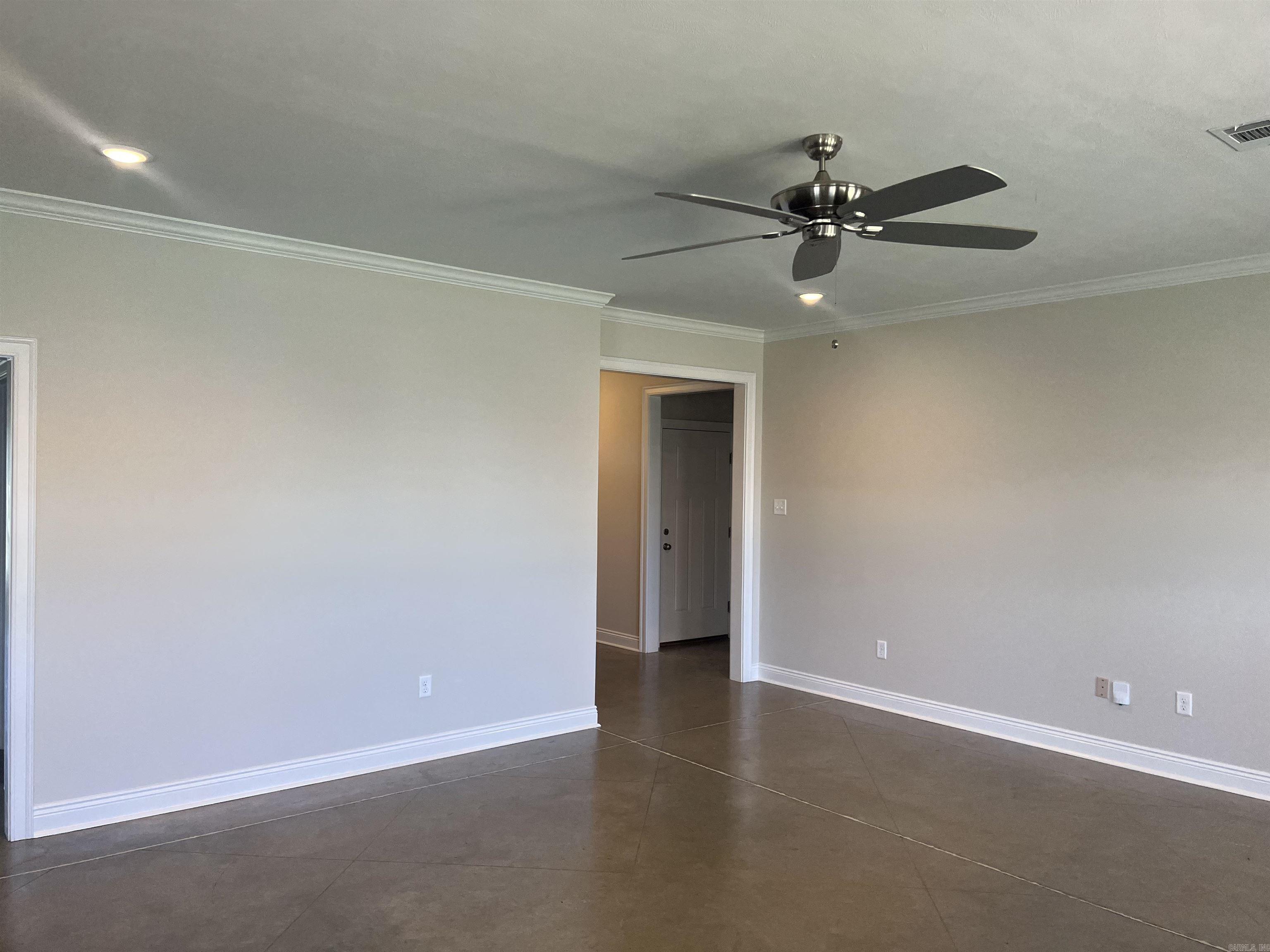 SALEM WOODS - Residential