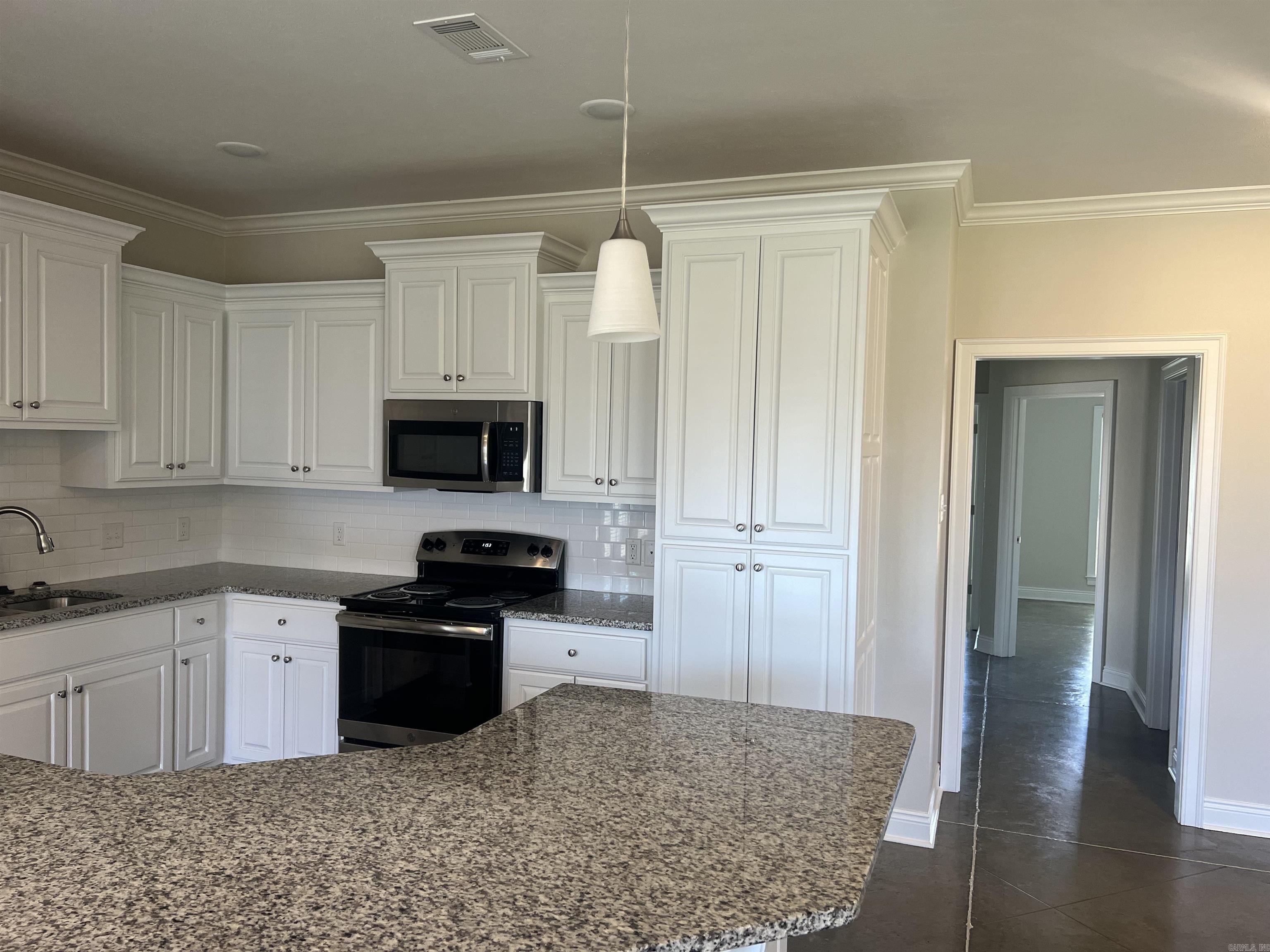 SALEM WOODS - Residential