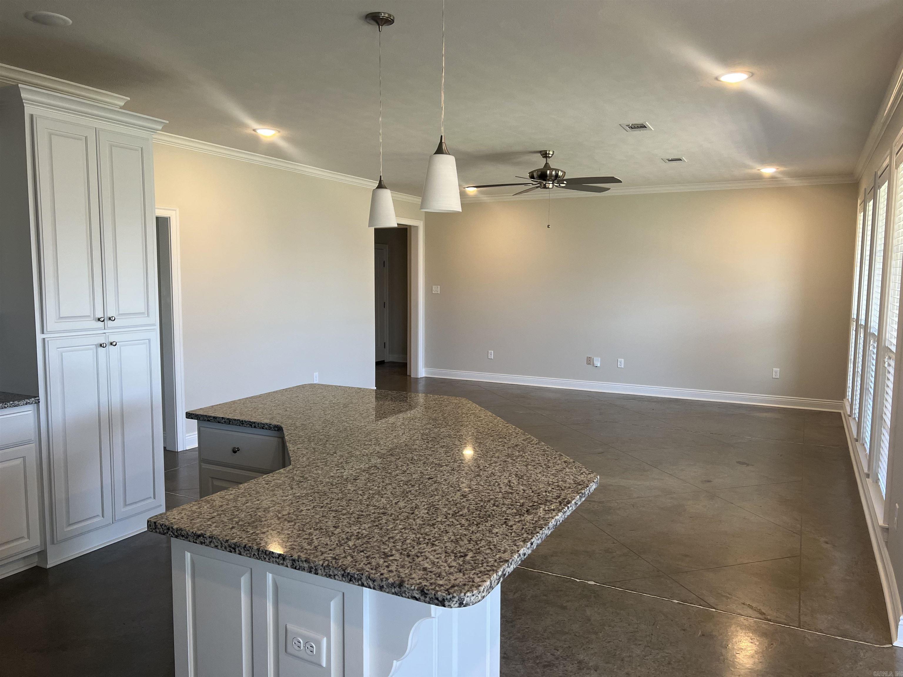 SALEM WOODS - Residential