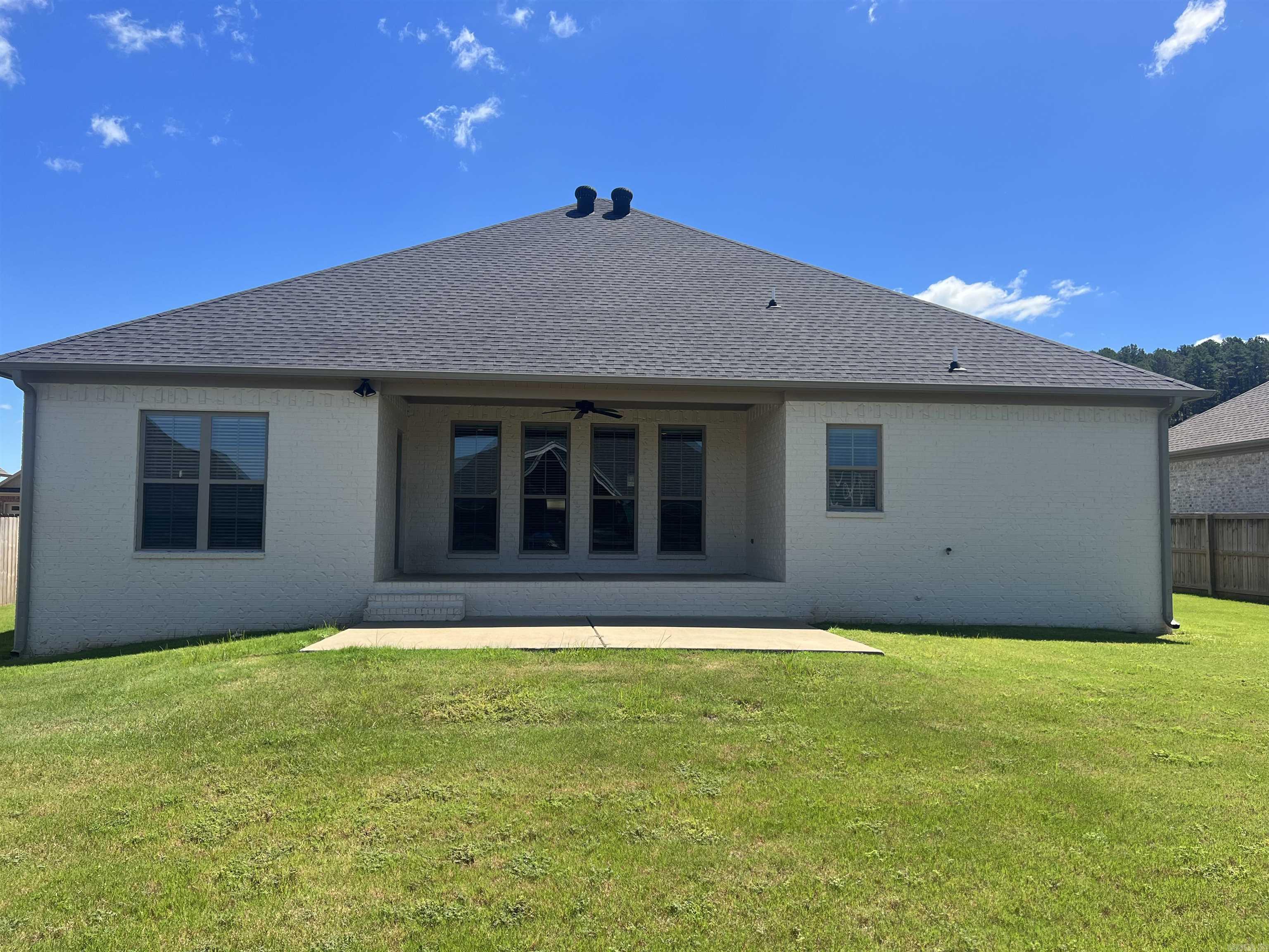 SALEM WOODS - Residential