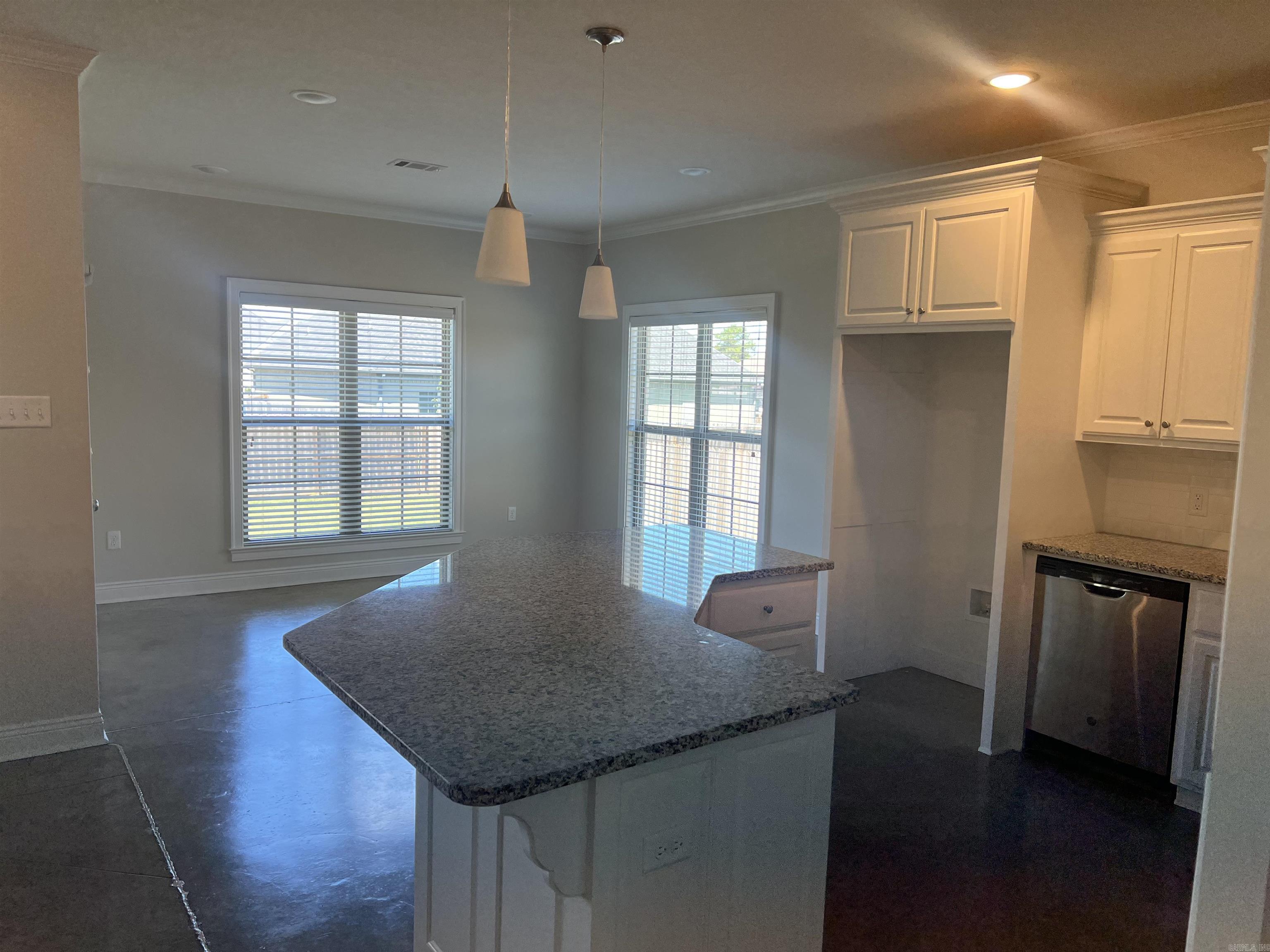 SALEM WOODS - Residential