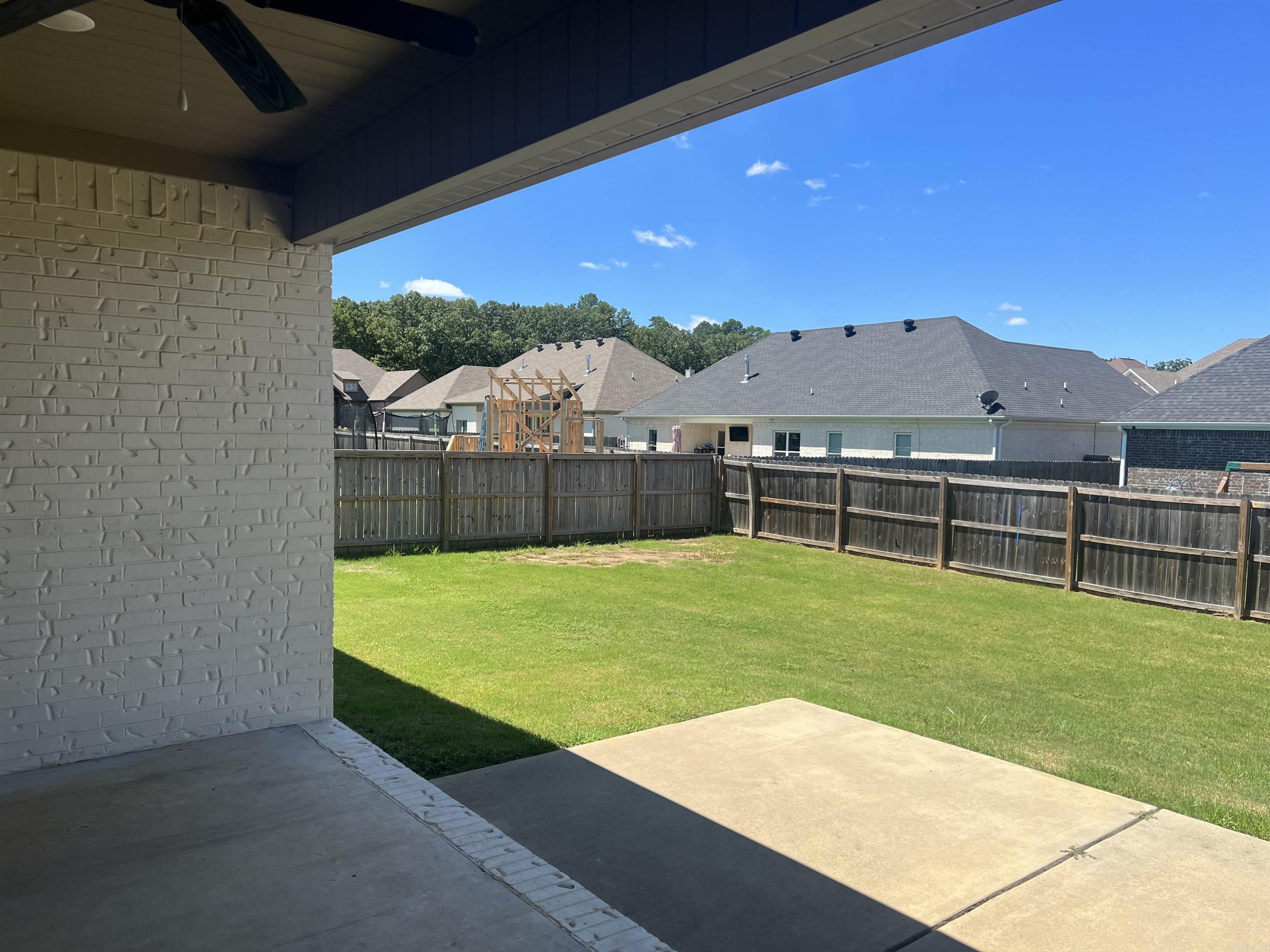 SALEM WOODS - Residential