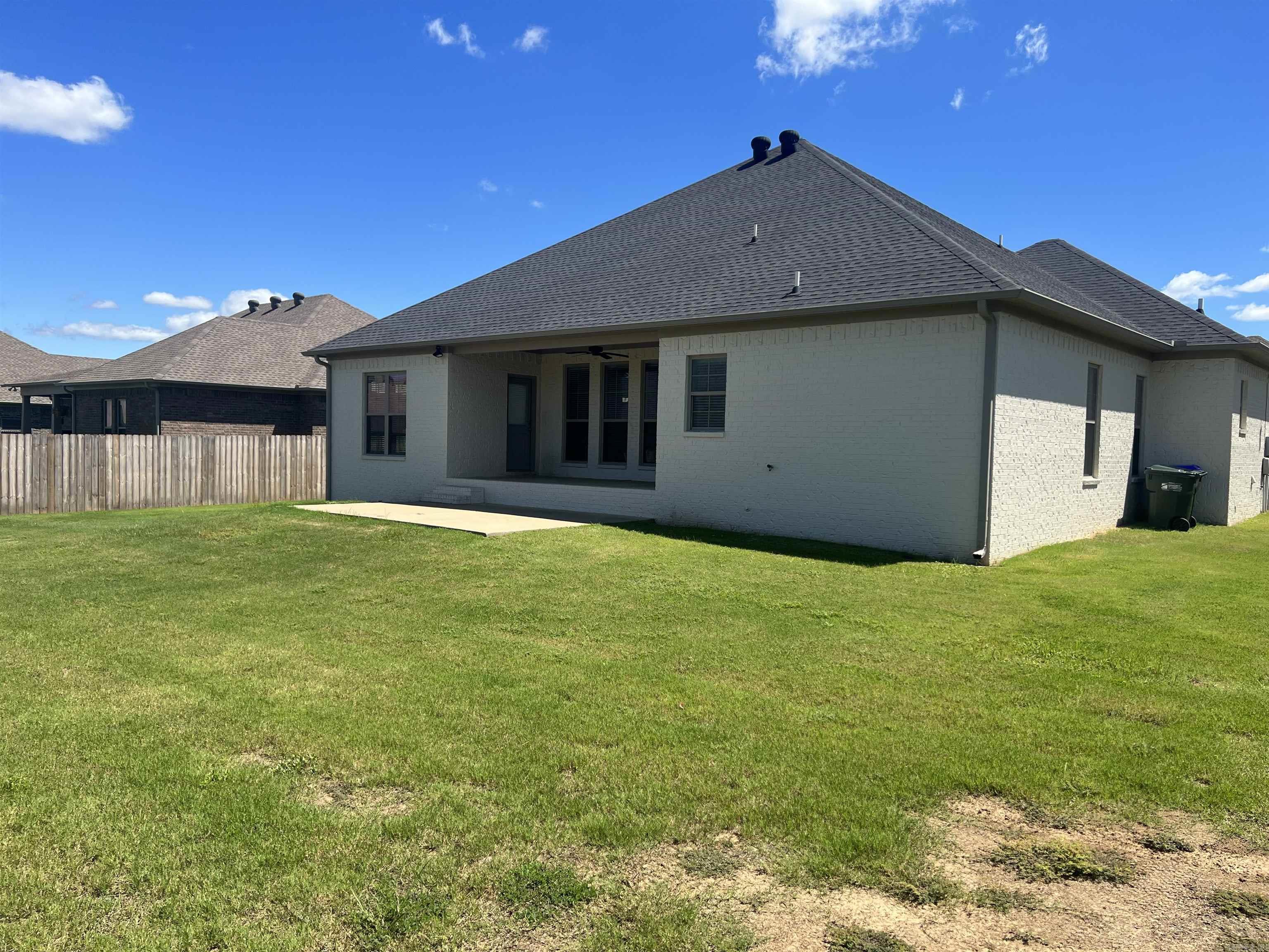 SALEM WOODS - Residential