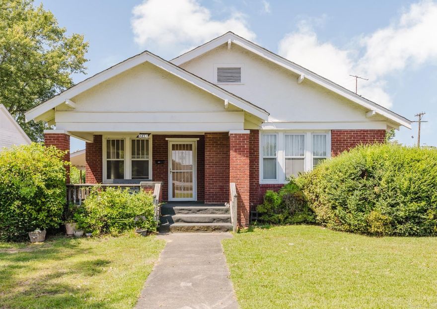 Location!!! So much charm in this 2 bedroom 2 bath home with a bonus room located in the Park Hill neighborhood in NLR.  Square Footage measurements are for entire house but bonus room does not have a heat source.  Includes shed in backyard.  Investors you will want to see this one.