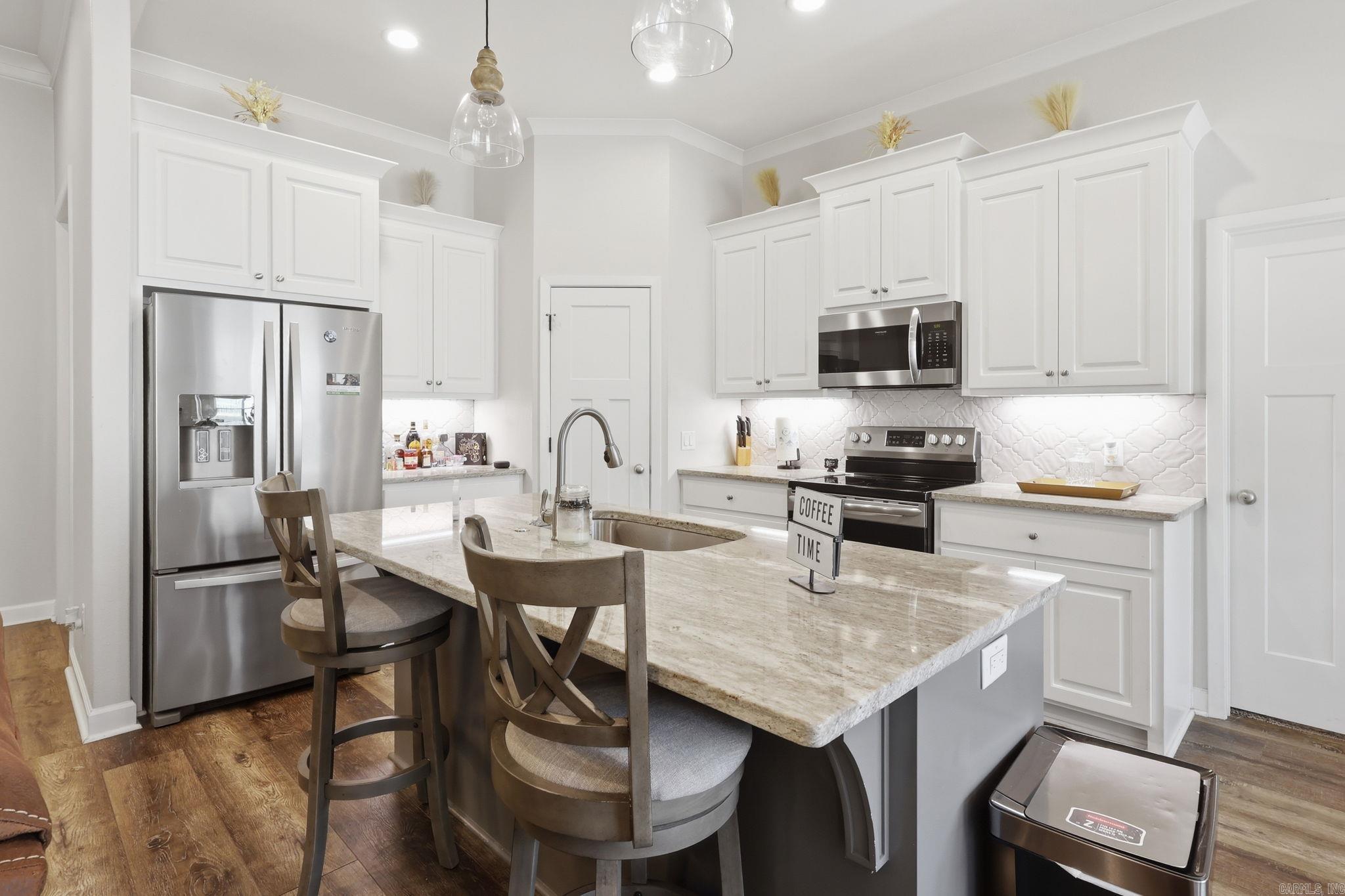 DAWSONS POINTE - Residential