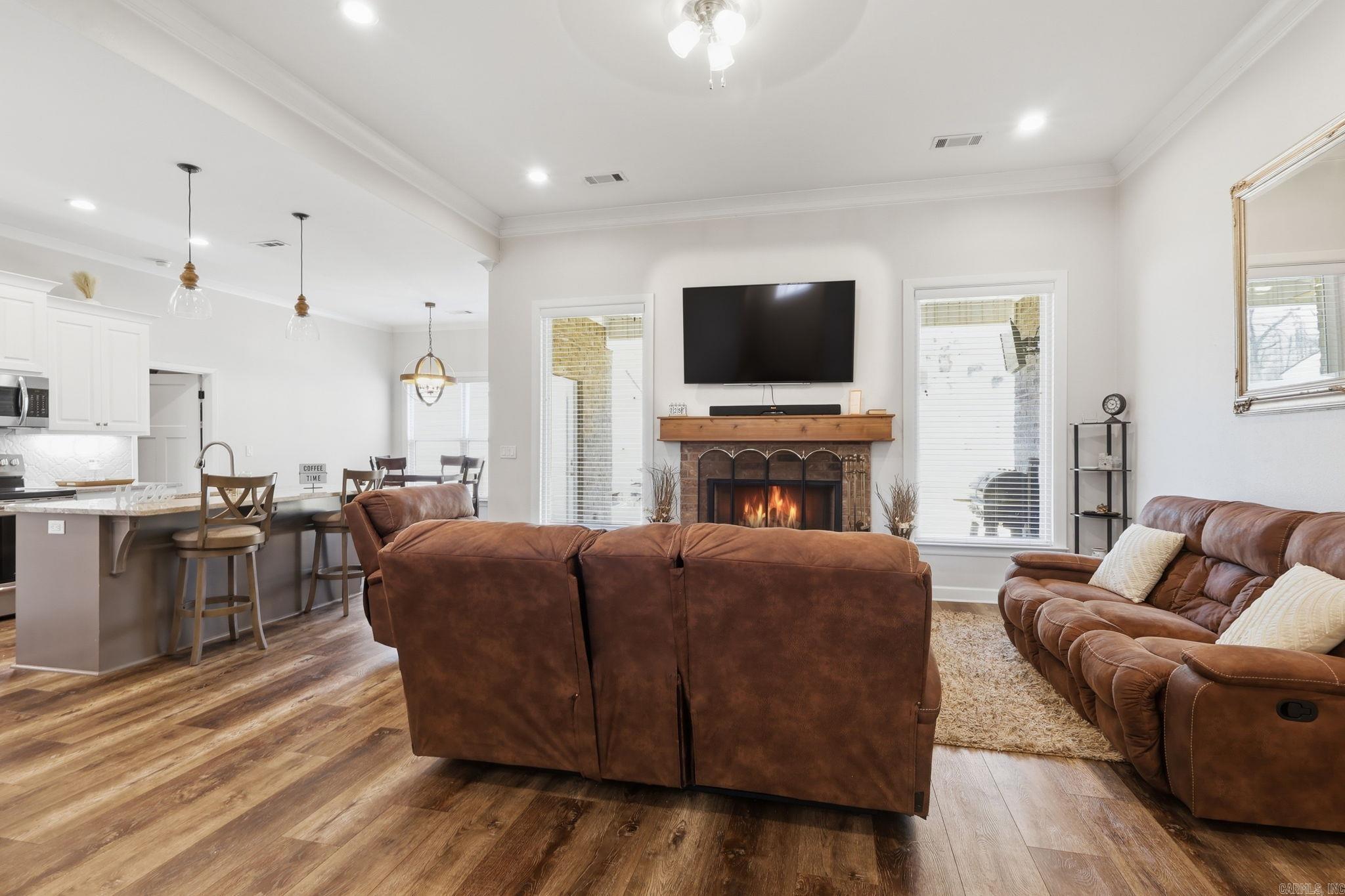 DAWSONS POINTE - Residential