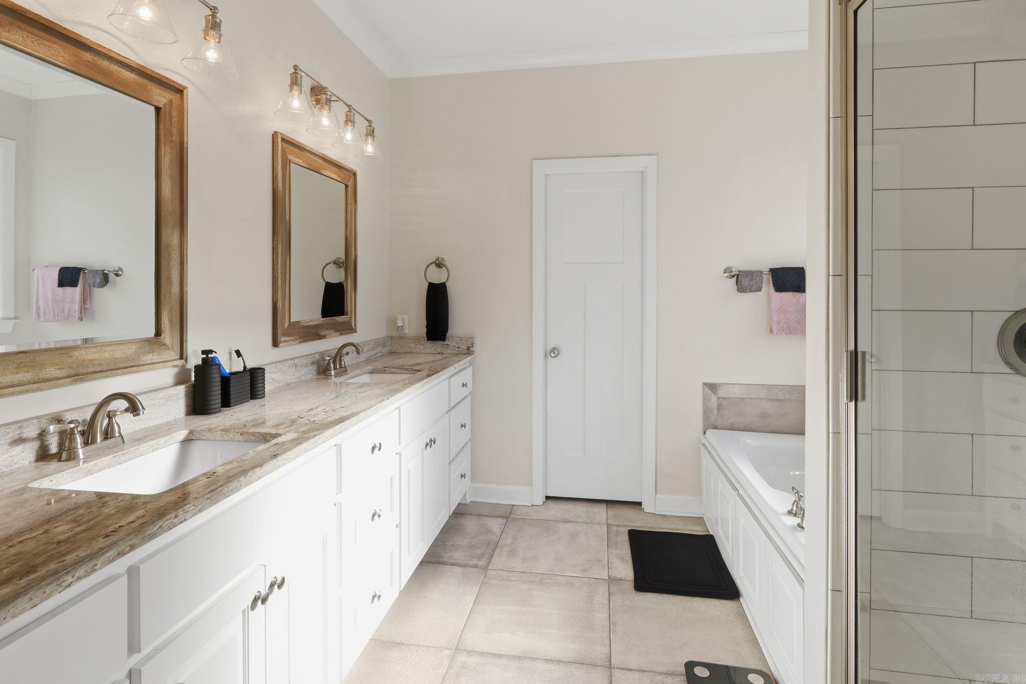 DAWSONS POINTE - Residential