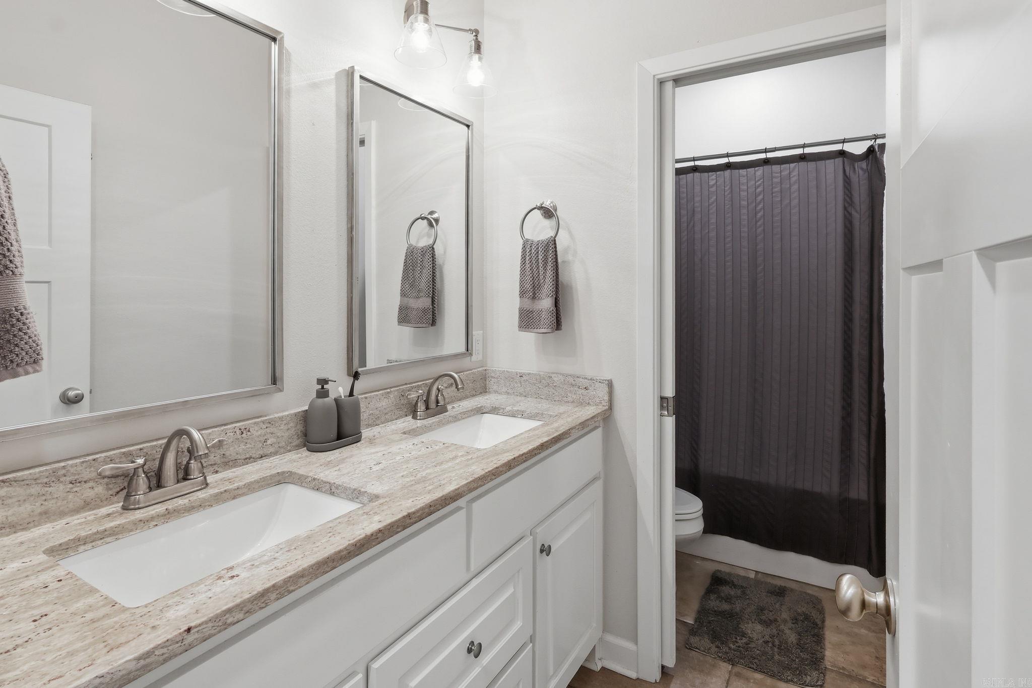 DAWSONS POINTE - Residential