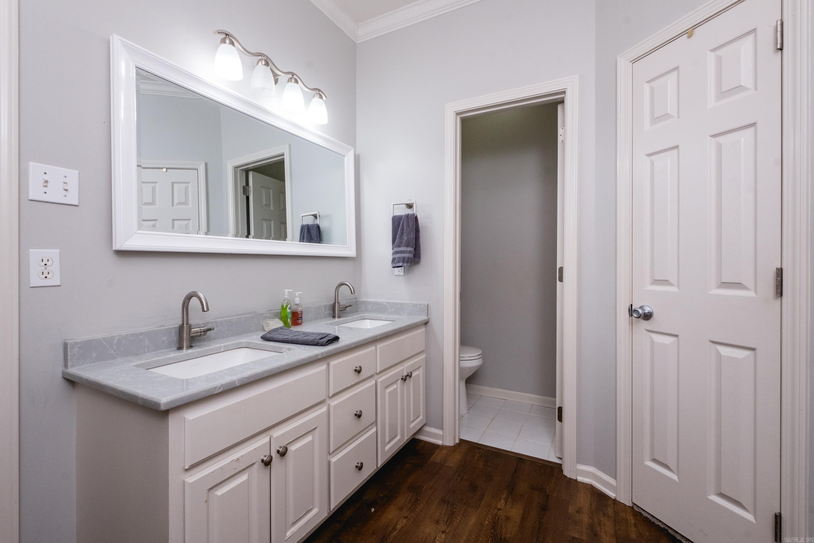 COUNTRY CLUB OF ARK THE - Residential