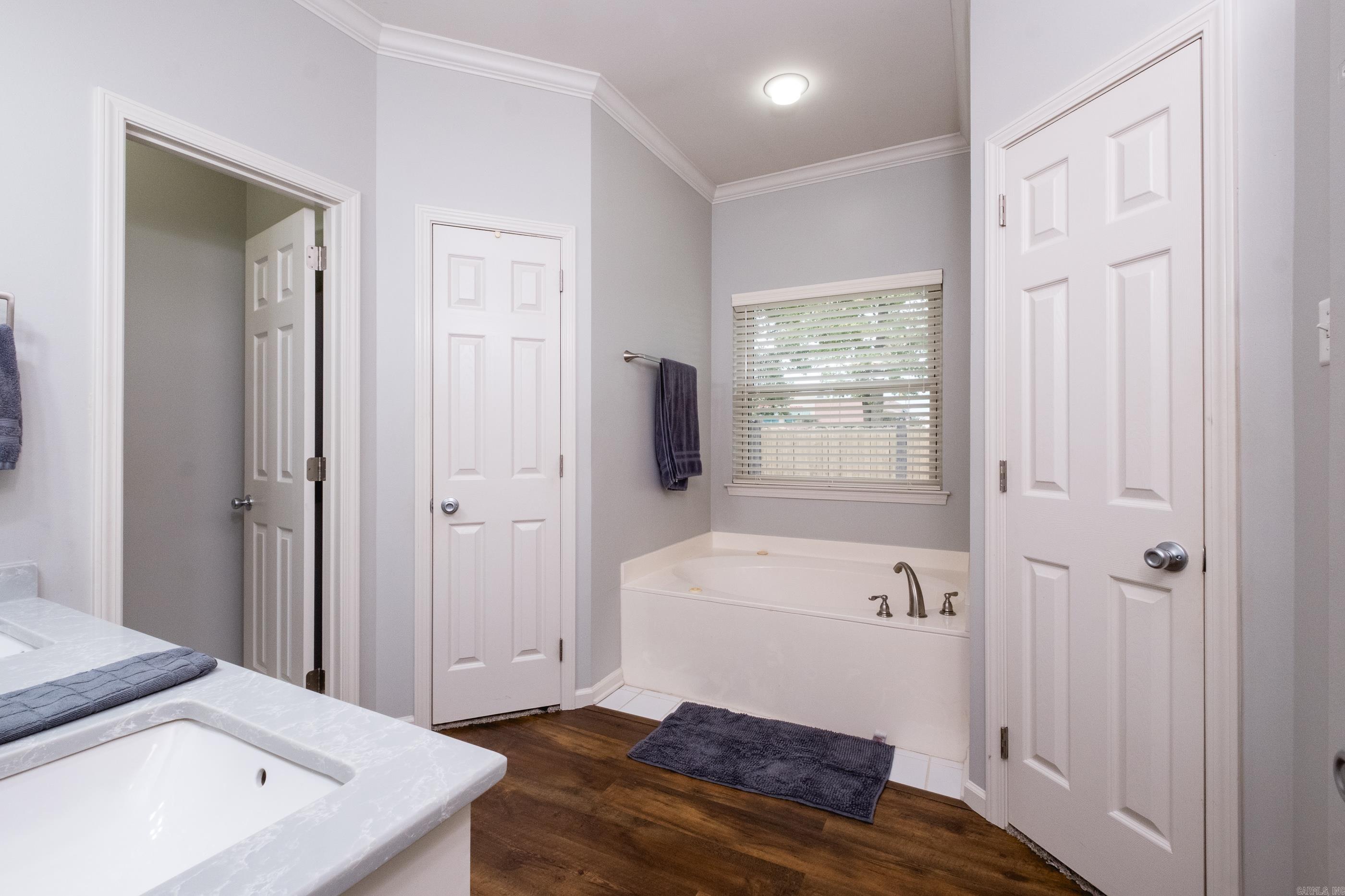 COUNTRY CLUB OF ARK THE - Residential